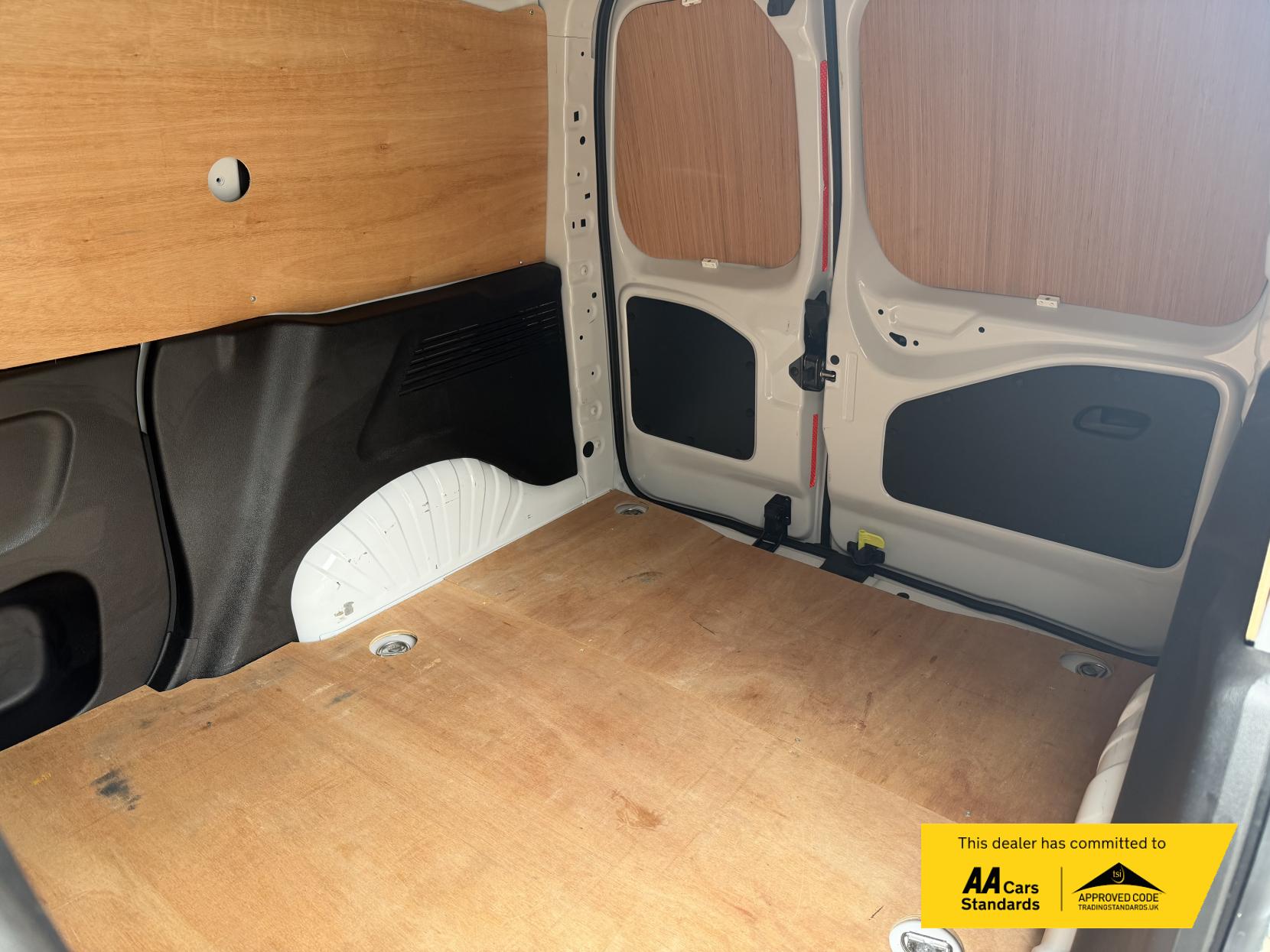 Vauxhall Combo 1.5 Turbo D 2300 Pro Panel Van 5dr Diesel Manual L1 H1 Euro 6 (s/s) (100 ps)