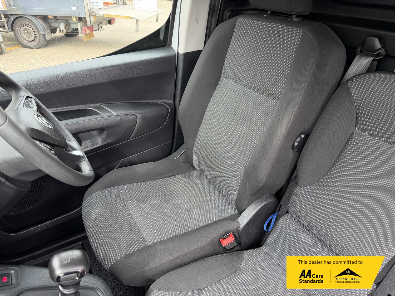 Vauxhall Combo 1.5 Turbo D 2300 Pro Panel Van 5dr Diesel Manual L1 H1 Euro 6 (s/s) (100 ps)