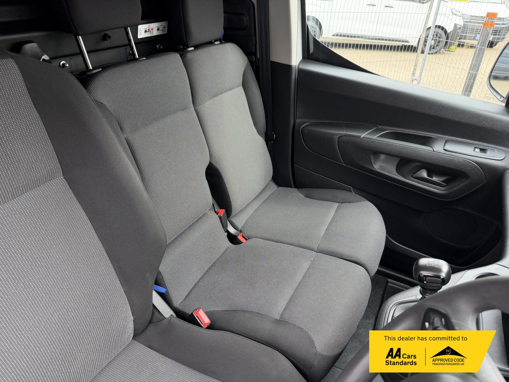 Vauxhall Combo 1.5 Turbo D 2300 Pro Panel Van 5dr Diesel Manual L1 H1 Euro 6 (s/s) (100 ps)