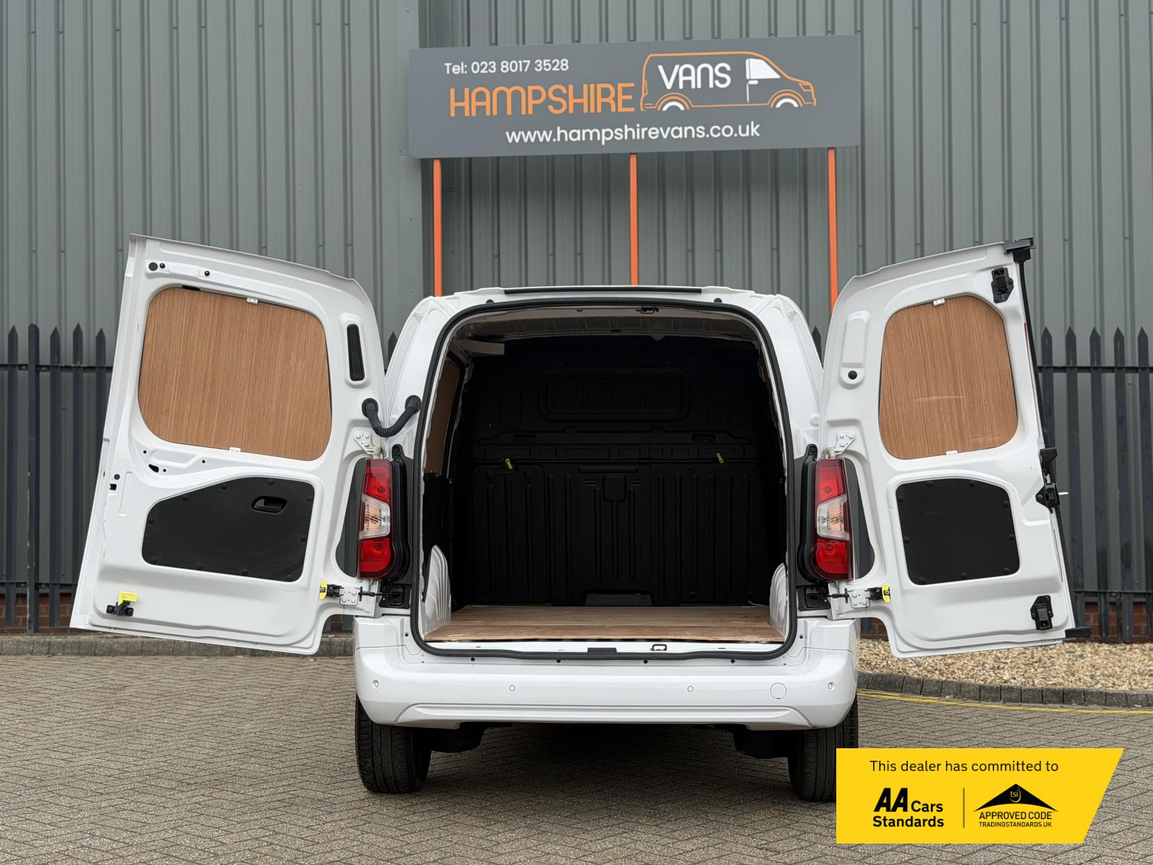 Vauxhall Combo 1.5 Turbo D 2300 Pro Panel Van 5dr Diesel Manual L1 H1 Euro 6 (s/s) (100 ps)