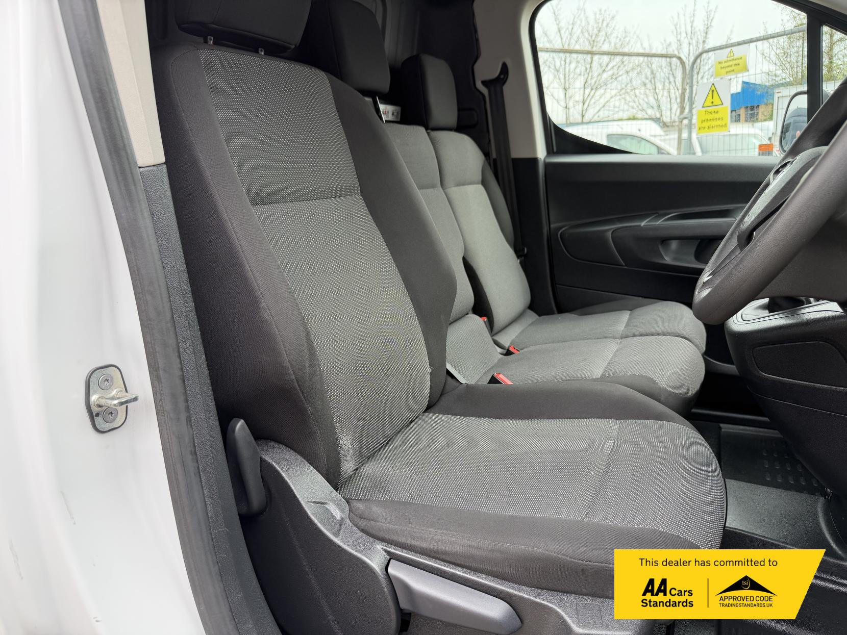 Vauxhall Combo 1.5 Turbo D 2300 Pro Panel Van 5dr Diesel Manual L1 H1 Euro 6 (s/s) (100 ps)