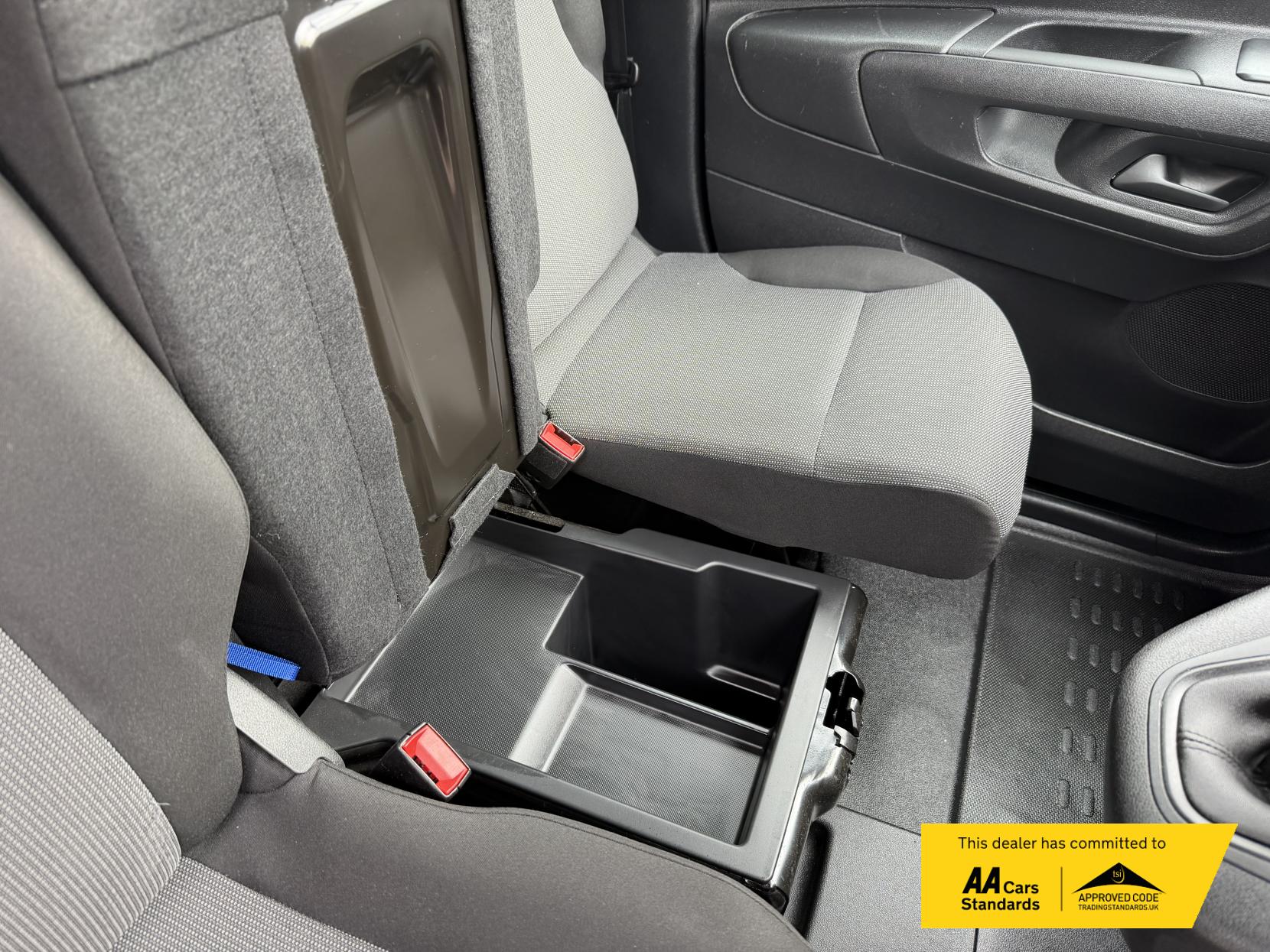 Vauxhall Combo 1.5 Turbo D 2300 Pro Panel Van 5dr Diesel Manual L1 H1 Euro 6 (s/s) (100 ps)