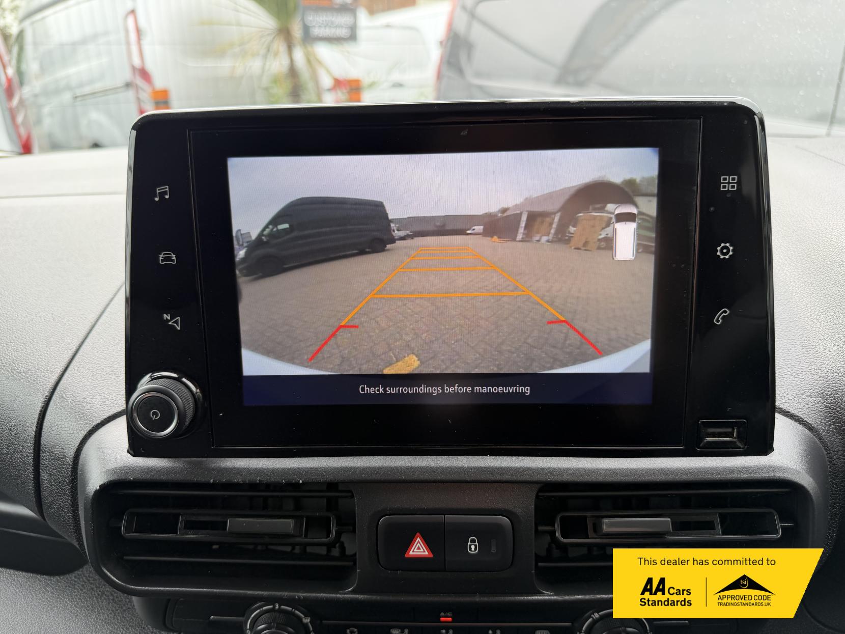 Vauxhall Combo 1.5 Turbo D 2300 Pro Panel Van 5dr Diesel Manual L1 H1 Euro 6 (s/s) (100 ps)