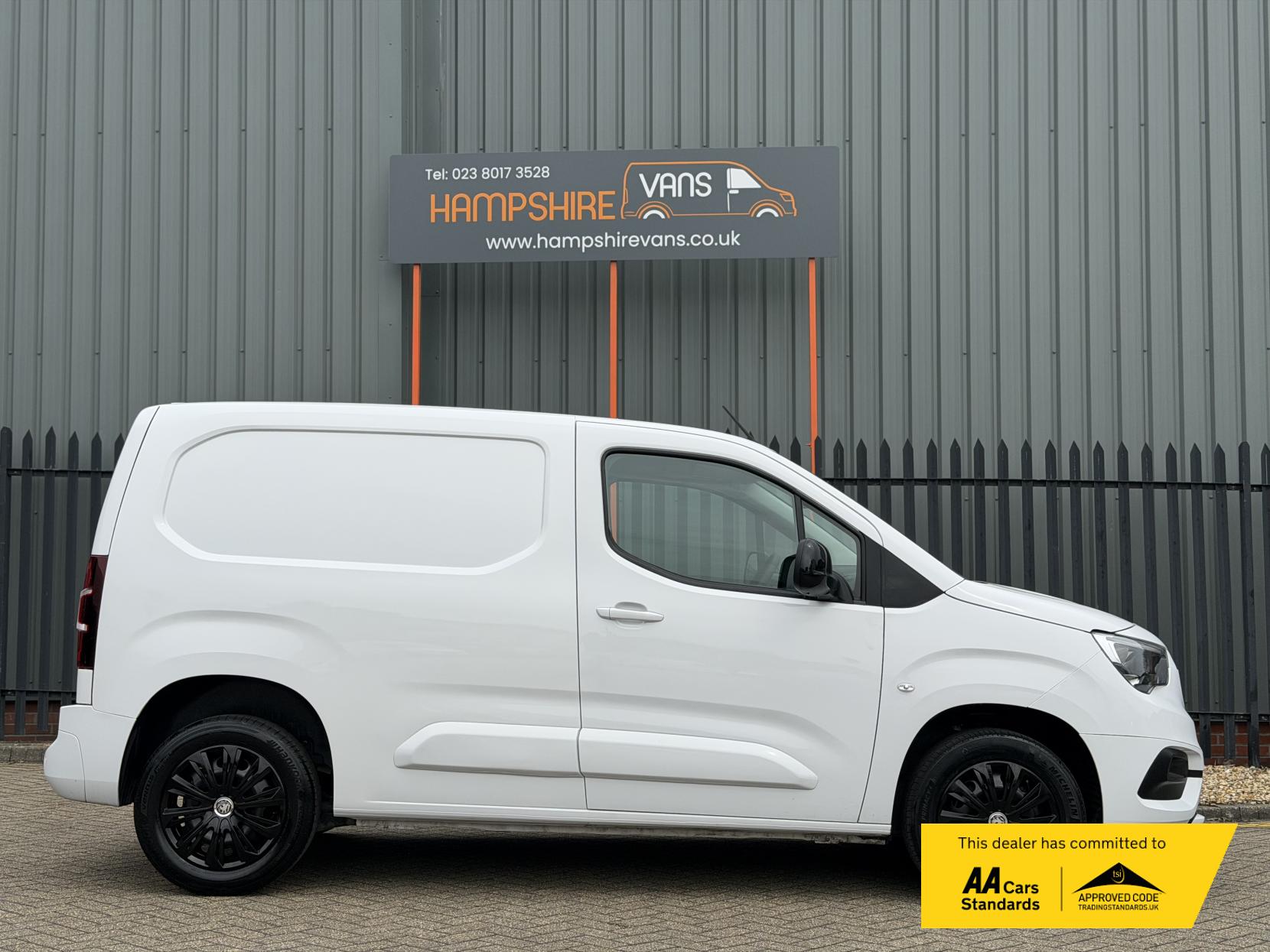 Vauxhall Combo 1.5 Turbo D 2300 Pro Panel Van 5dr Diesel Manual L1 H1 Euro 6 (s/s) (100 ps)