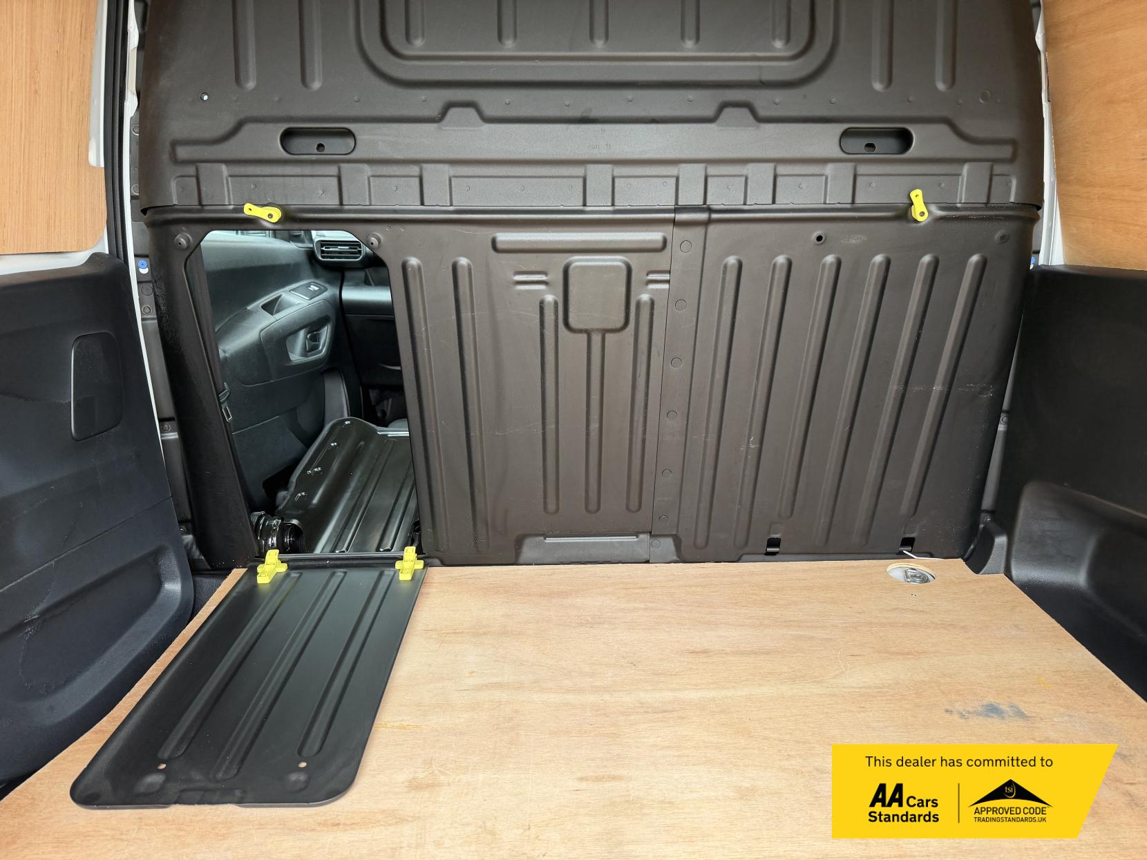 Vauxhall Combo 1.5 Turbo D 2300 Pro Panel Van 5dr Diesel Manual L1 H1 Euro 6 (s/s) (100 ps)