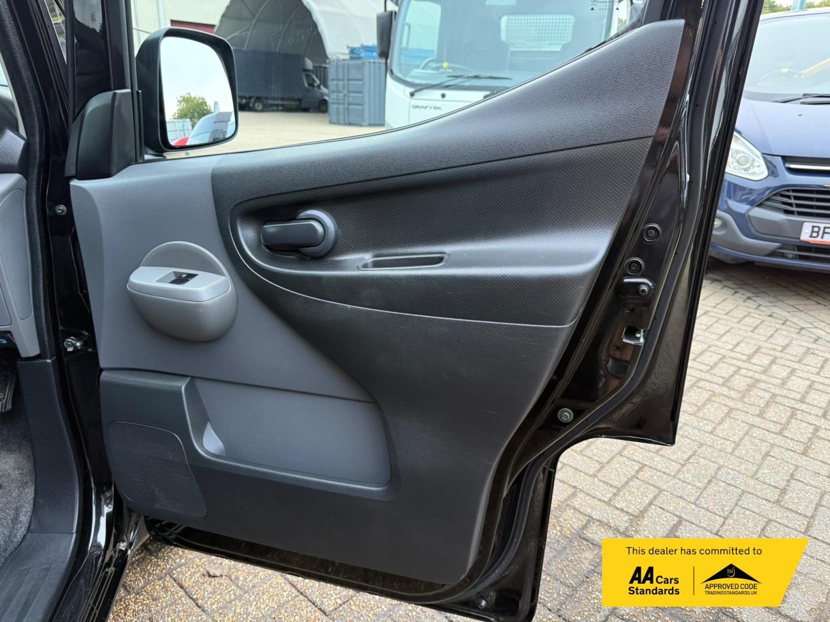 2021 Nissan e-NV200 40kWh Tekna Panel Van 5dr Electric Auto SWB (Quick Charge) (109 ps) - Thumbnail 51