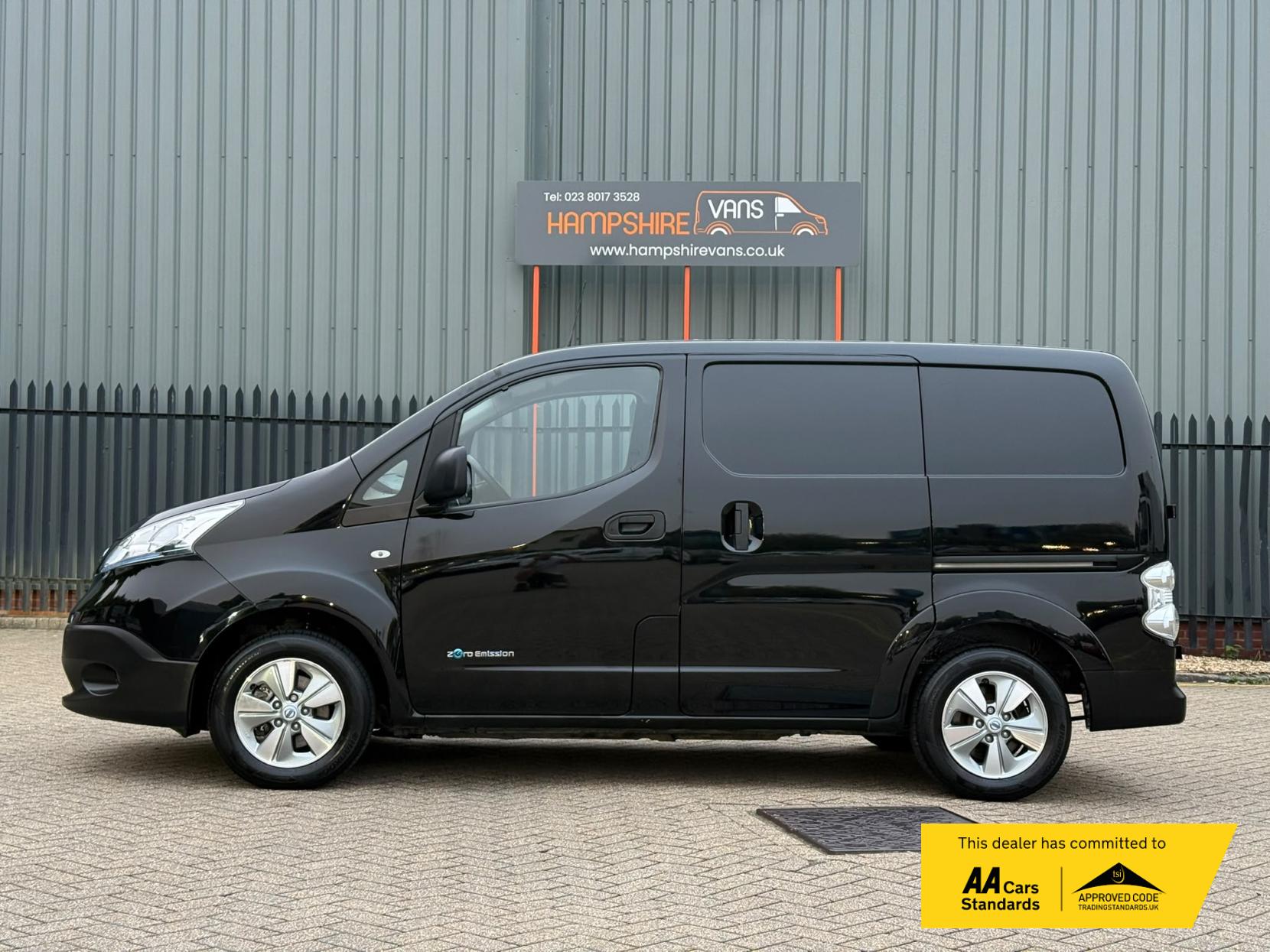 2021 Nissan e-NV200 40kWh Tekna Panel Van 5dr Electric Auto SWB (Quick Charge) (109 ps) - Thumbnail 5