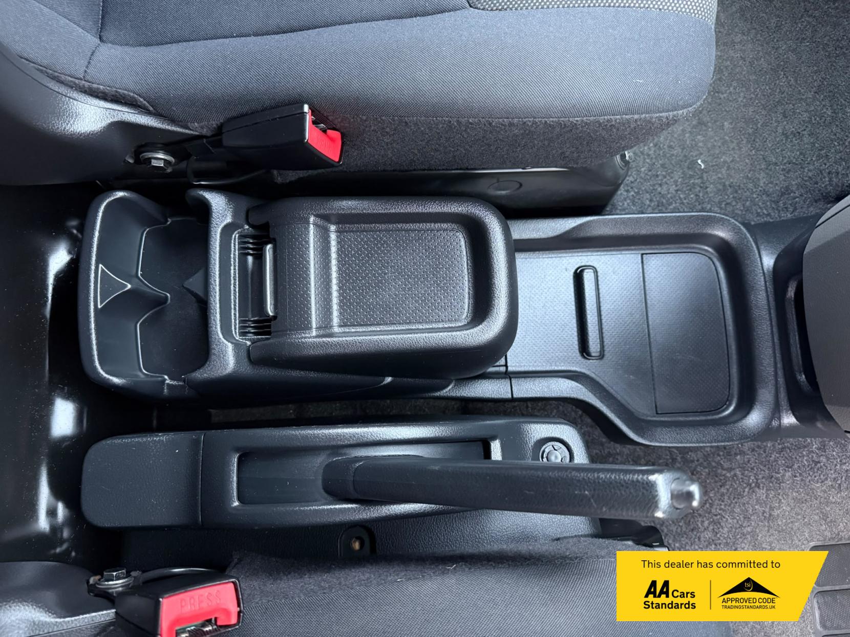 2021 Nissan e-NV200 40kWh Tekna Panel Van 5dr Electric Auto SWB (Quick Charge) (109 ps) - Thumbnail 37