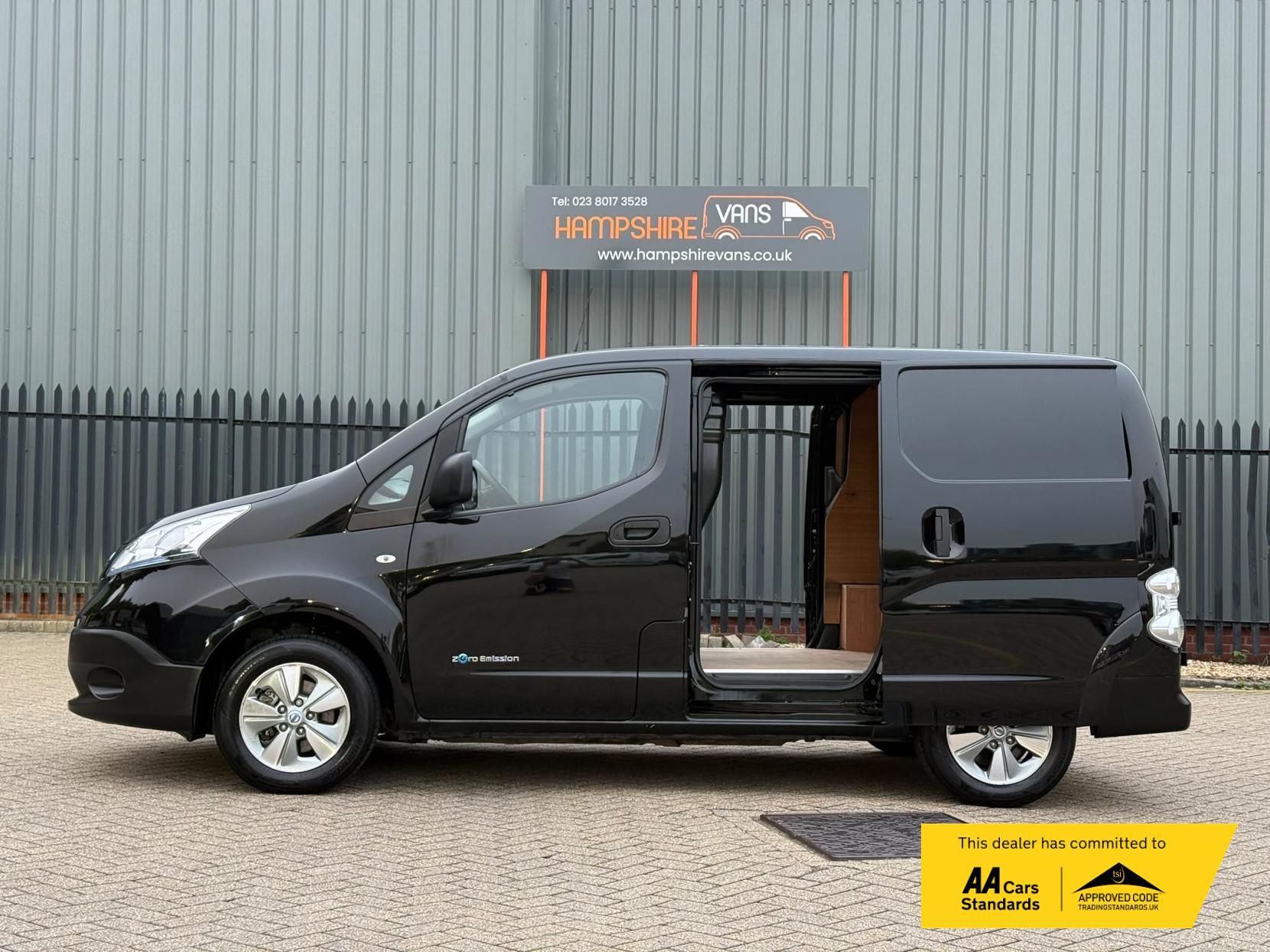 2021 Nissan e-NV200 40kWh Tekna Panel Van 5dr Electric Auto SWB (Quick Charge) (109 ps) - Thumbnail 6
