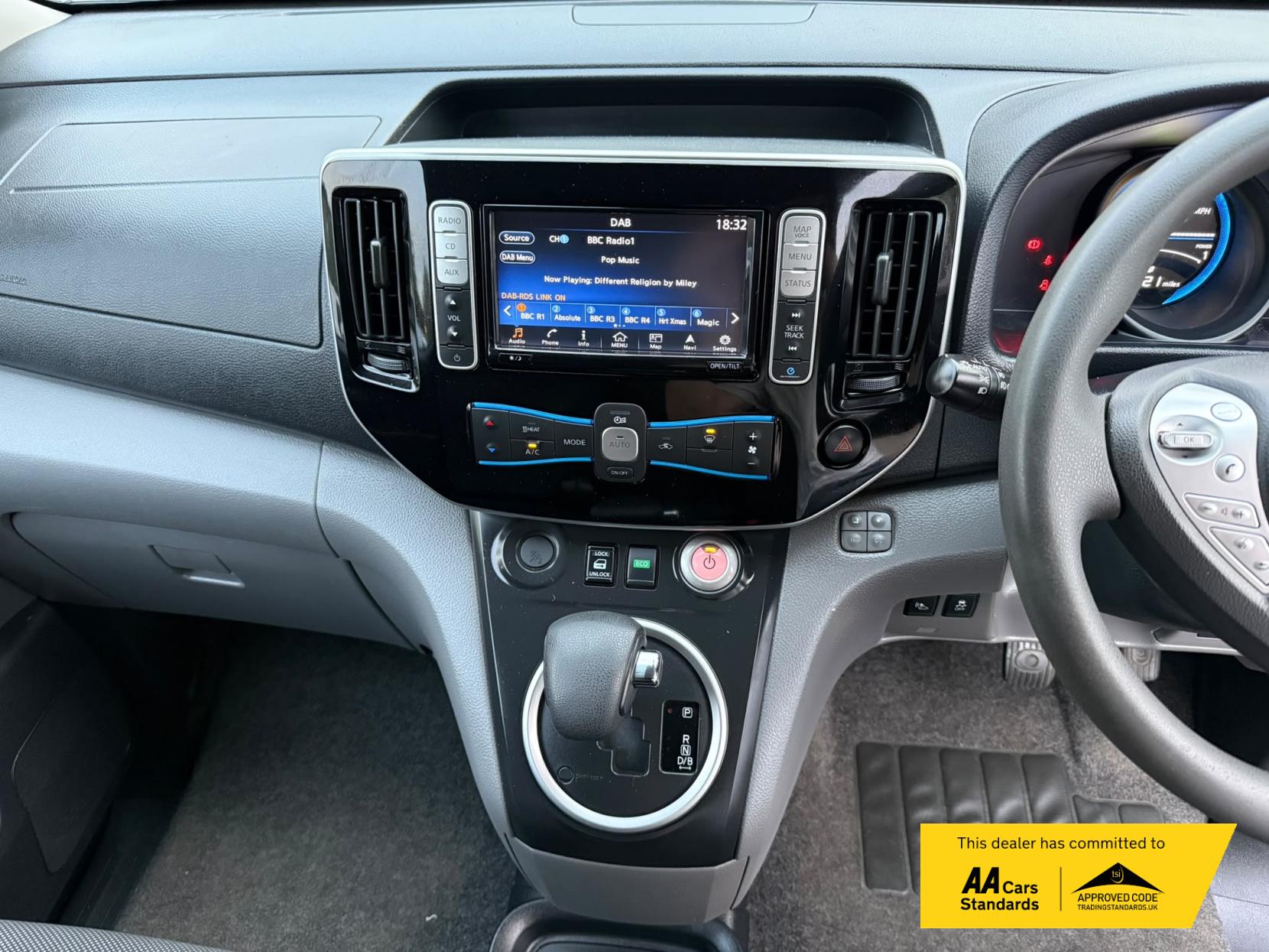 2021 Nissan e-NV200 40kWh Tekna Panel Van 5dr Electric Auto SWB (Quick Charge) (109 ps) - Thumbnail 32