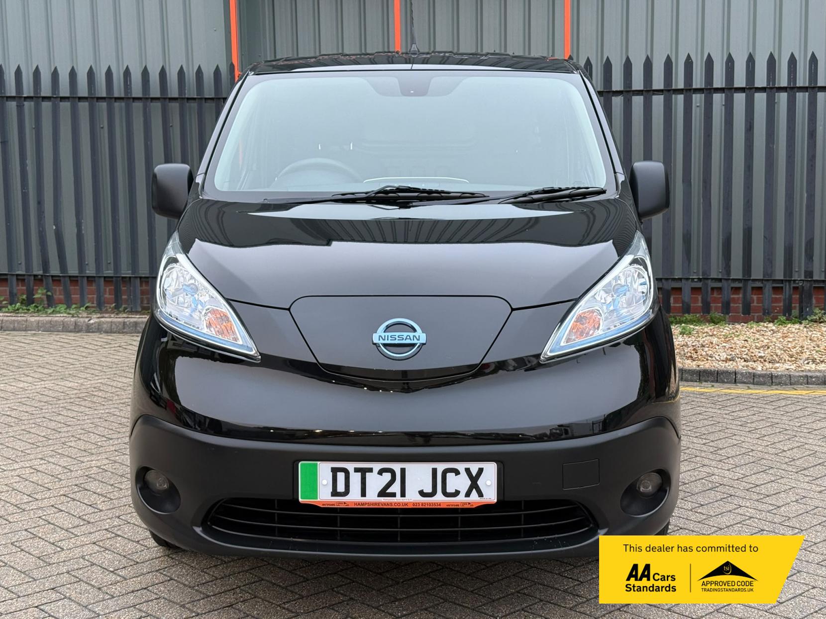 2021 Nissan e-NV200 40kWh Tekna Panel Van 5dr Electric Auto SWB (Quick Charge) (109 ps) - Thumbnail 8