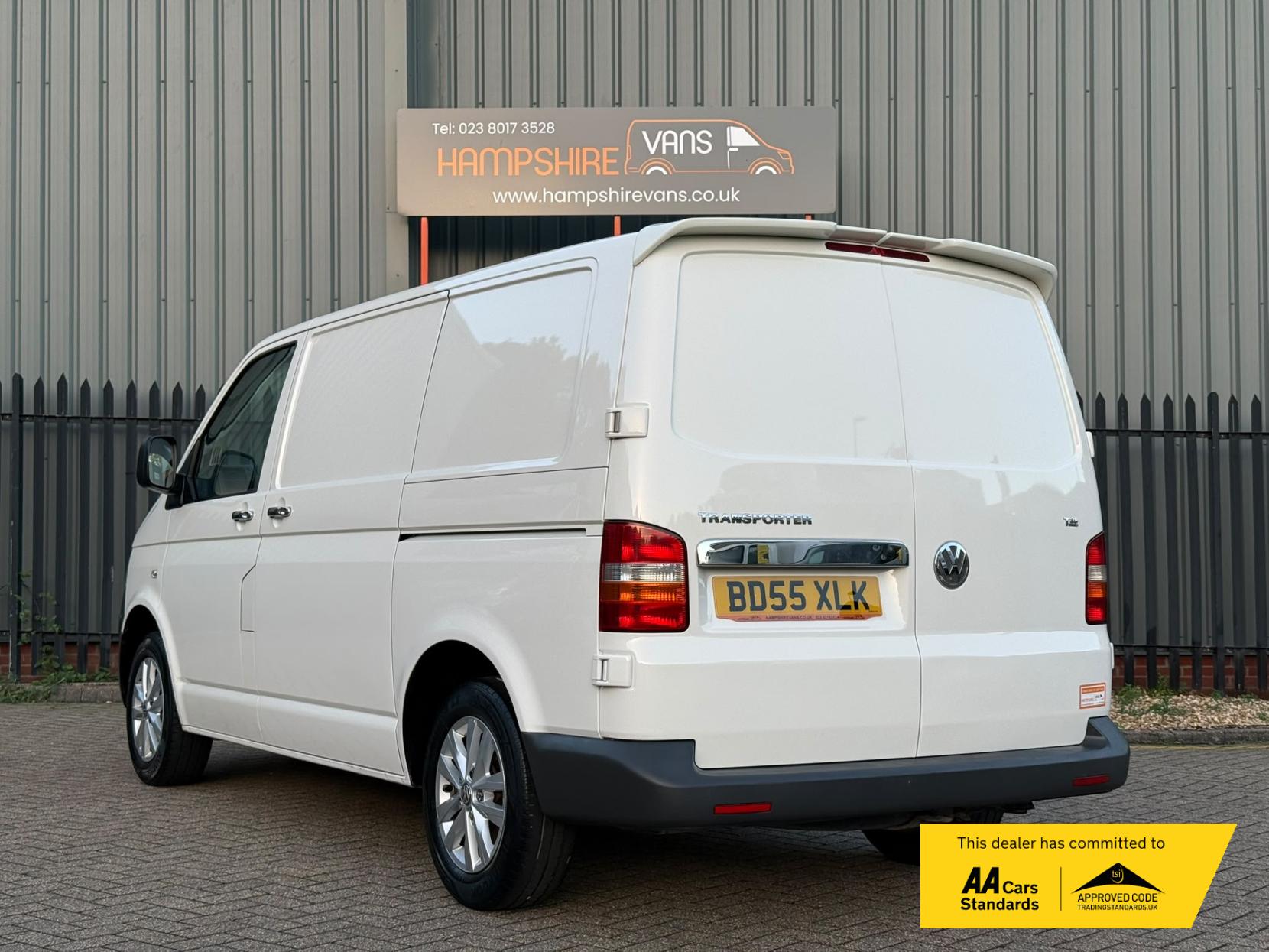 2005 Volkswagen Transporter 1.9 TDI PD T28 Panel Van 4dr Diesel Manual L1 H1 (211 g/km, 83 bhp) - Thumbnail 4