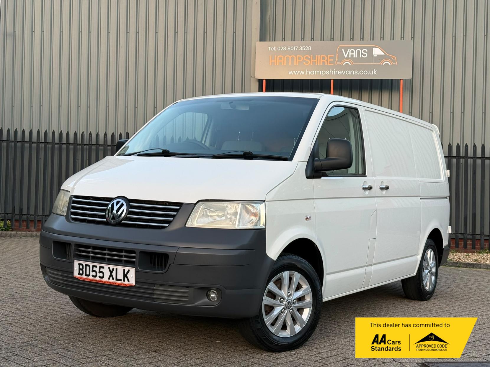 2005 Volkswagen Transporter 1.9 TDI PD T28 Panel Van 4dr Diesel Manual L1 H1 (211 g/km, 83 bhp) - Thumbnail 2