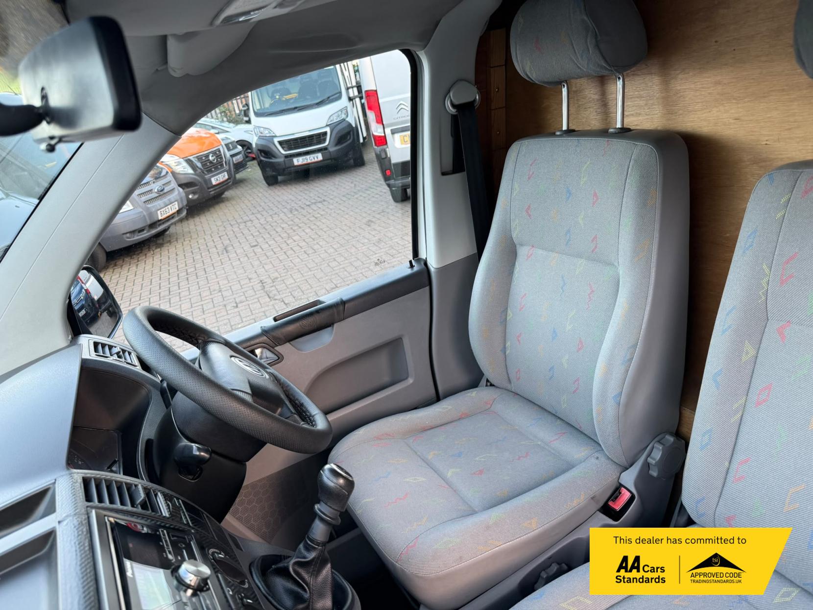 2005 Volkswagen Transporter 1.9 TDI PD T28 Panel Van 4dr Diesel Manual L1 H1 (211 g/km, 83 bhp) - Thumbnail 17