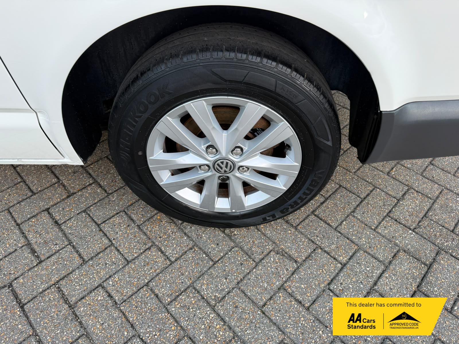2005 Volkswagen Transporter 1.9 TDI PD T28 Panel Van 4dr Diesel Manual L1 H1 (211 g/km, 83 bhp) - Thumbnail 43