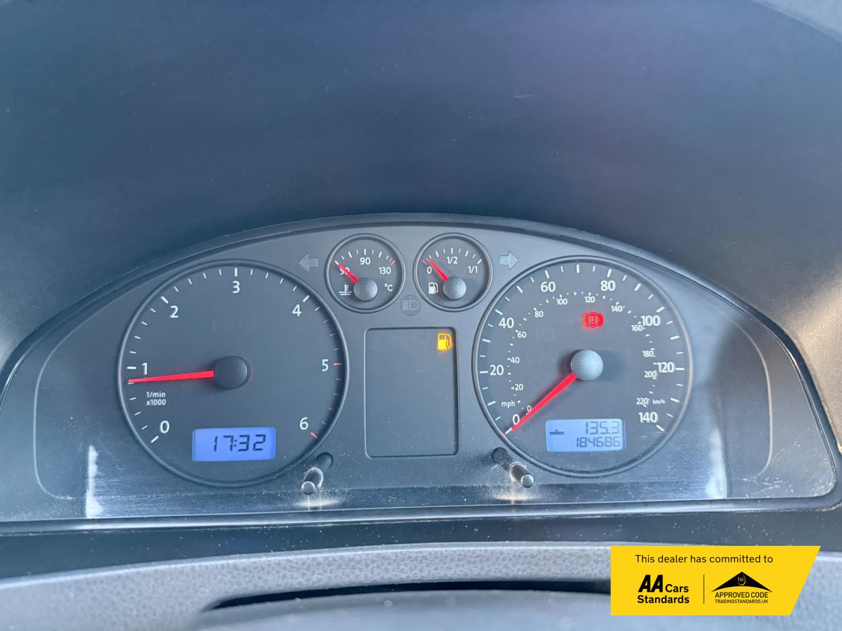 2005 Volkswagen Transporter 1.9 TDI PD T28 Panel Van 4dr Diesel Manual L1 H1 (211 g/km, 83 bhp) - Thumbnail 34