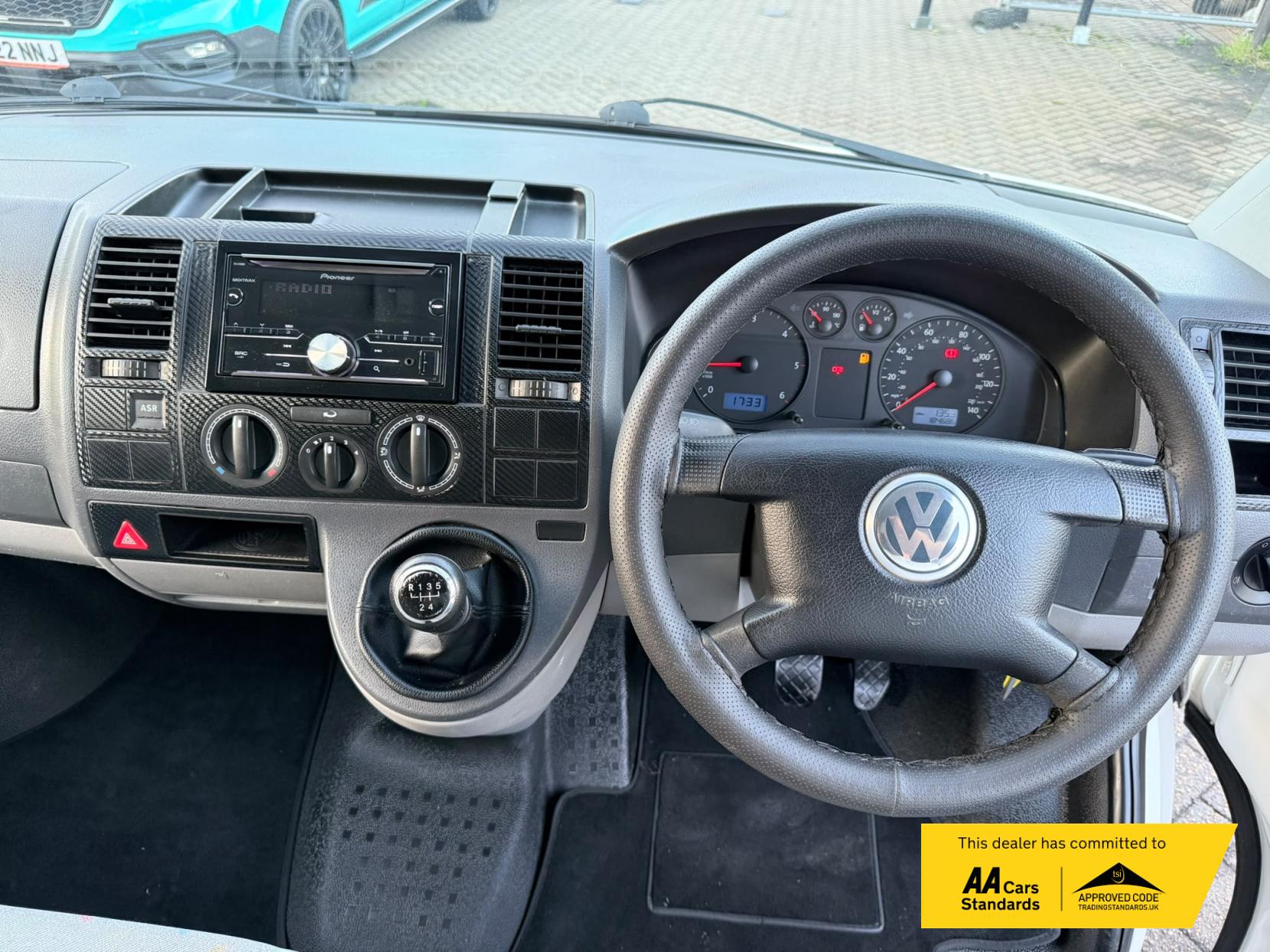 2005 Volkswagen Transporter 1.9 TDI PD T28 Panel Van 4dr Diesel Manual L1 H1 (211 g/km, 83 bhp) - Thumbnail 25