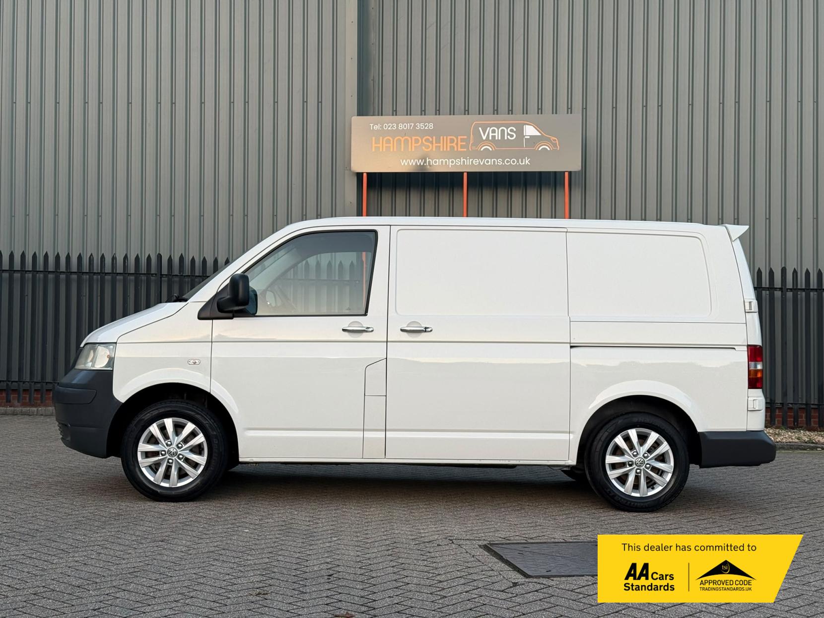 2005 Volkswagen Transporter 1.9 TDI PD T28 Panel Van 4dr Diesel Manual L1 H1 (211 g/km, 83 bhp) - Thumbnail 6