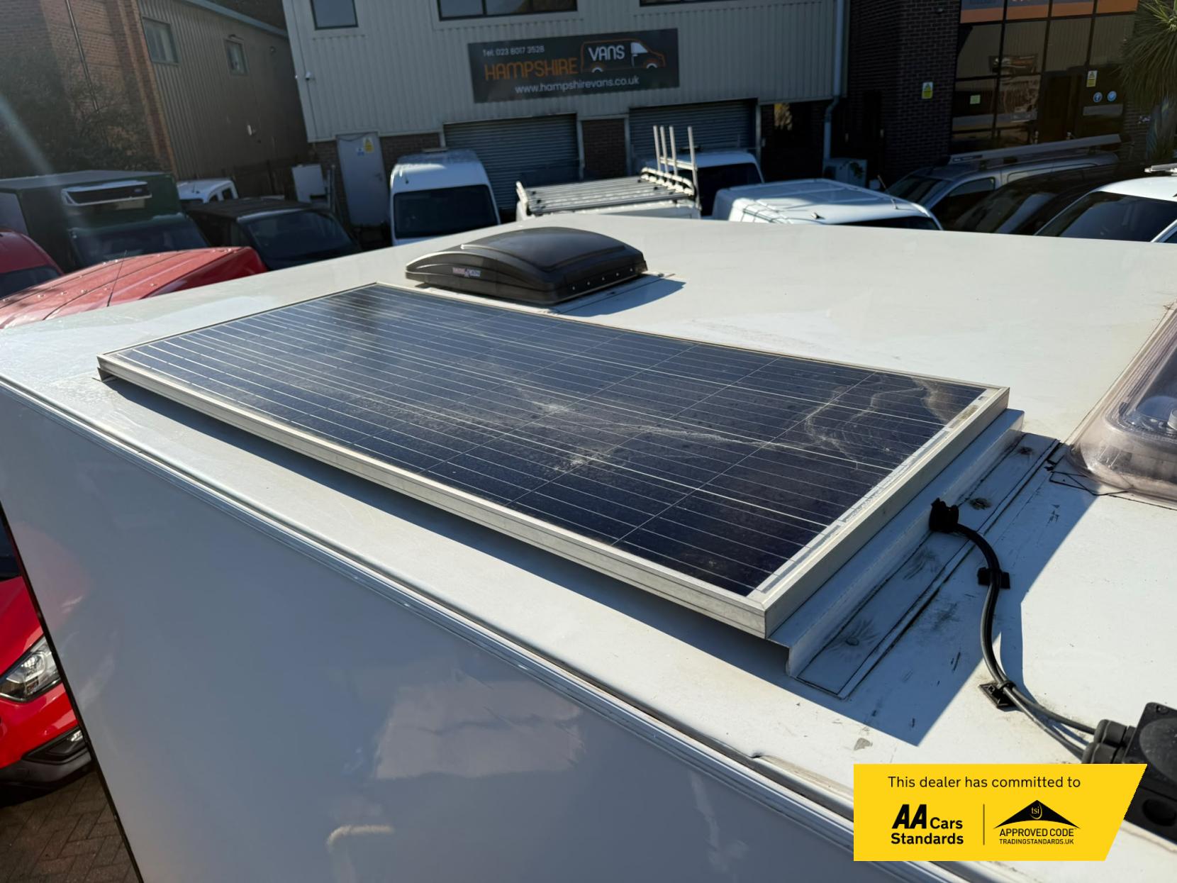 2019 Peugeot Boxer 2.0 BlueHDi 335 Built for Business Low Floor Luton 4dr Diesel Manual L3 Euro 6 (160 ps) - Thumbnail 51
