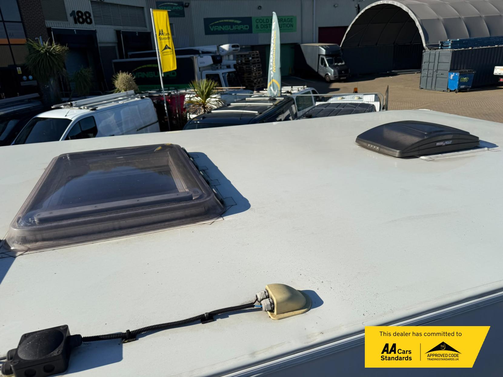 2019 Peugeot Boxer 2.0 BlueHDi 335 Built for Business Low Floor Luton 4dr Diesel Manual L3 Euro 6 (160 ps) - Thumbnail 52