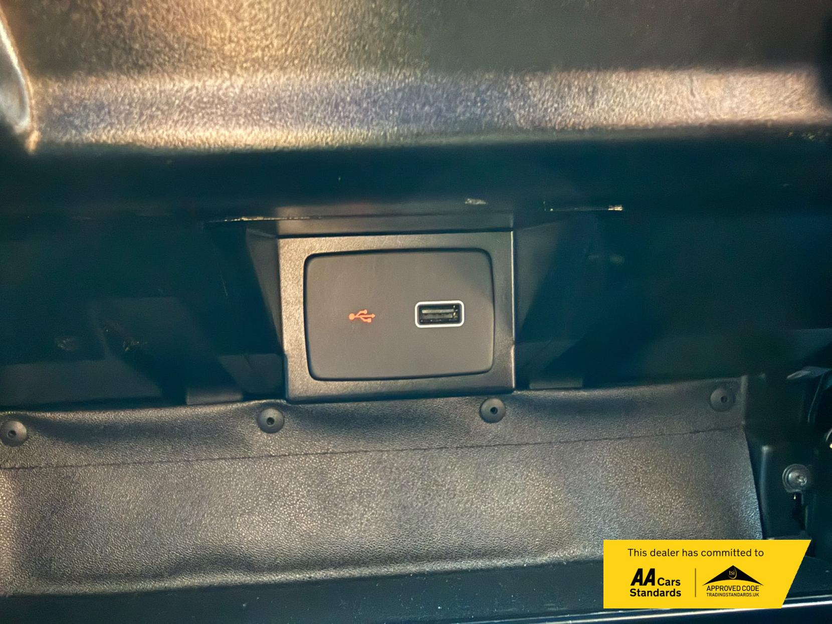 2019 Peugeot Boxer 2.0 BlueHDi 335 Built for Business Low Floor Luton 4dr Diesel Manual L3 Euro 6 (160 ps) - Thumbnail 84