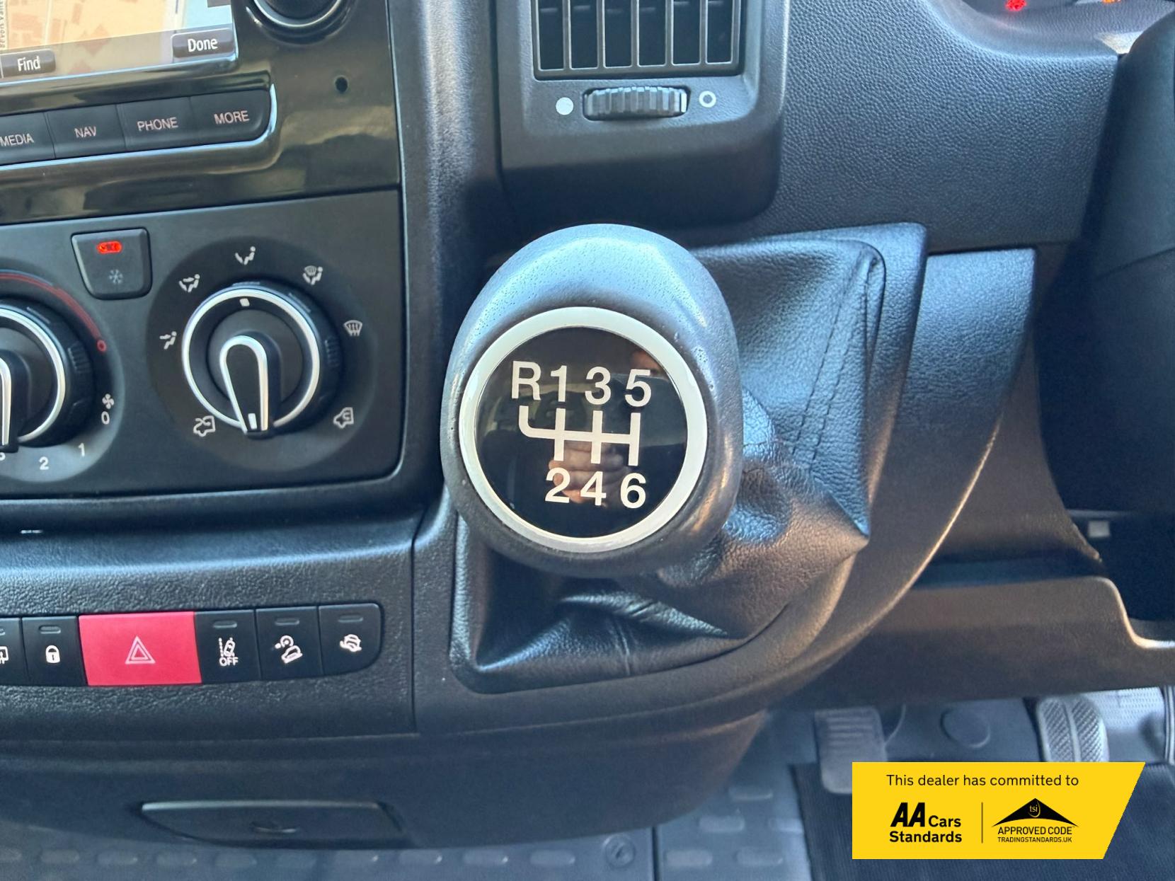 2019 Peugeot Boxer 2.0 BlueHDi 335 Built for Business Low Floor Luton 4dr Diesel Manual L3 Euro 6 (160 ps) - Thumbnail 70