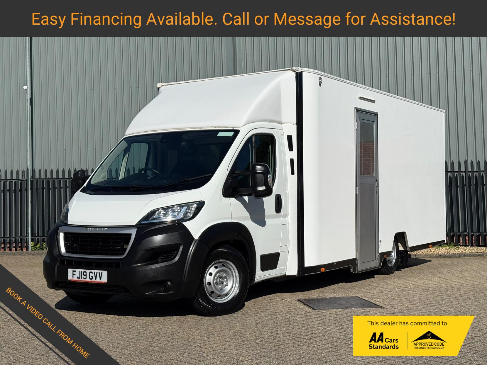 2019 Peugeot Boxer 2.0 BlueHDi 335 Built for Business Low Floor Luton 4dr Diesel Manual L3 Euro 6 (160 ps) - Thumbnail 4
