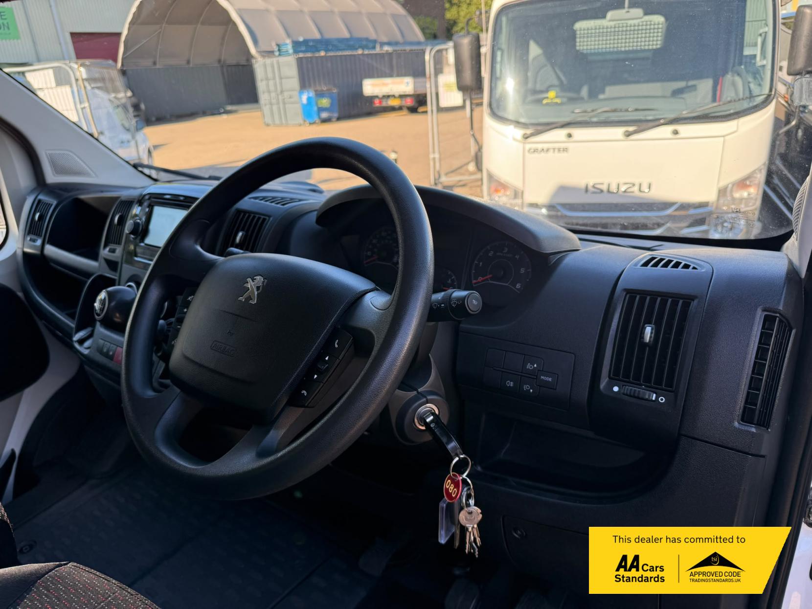 2019 Peugeot Boxer 2.0 BlueHDi 335 Built for Business Low Floor Luton 4dr Diesel Manual L3 Euro 6 (160 ps) - Thumbnail 86