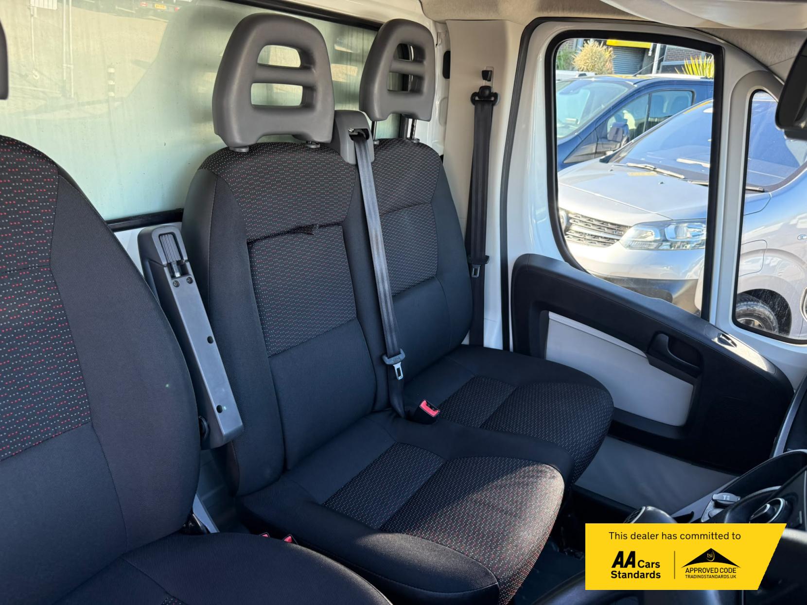 2019 Peugeot Boxer 2.0 BlueHDi 335 Built for Business Low Floor Luton 4dr Diesel Manual L3 Euro 6 (160 ps) - Thumbnail 58