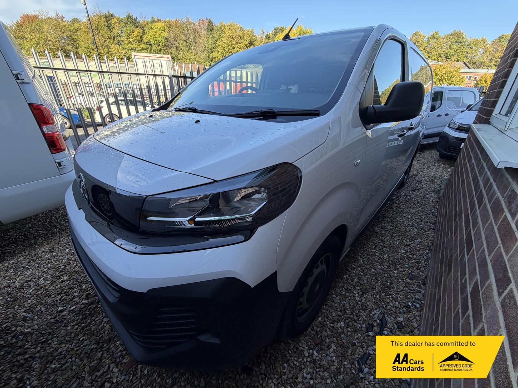 2024 Vauxhall Vivaro 1.5 Turbo D Prime XL Panel Van 6dr Diesel Manual LWB Euro 6 (s/s) (120 ps) - Thumbnail 2