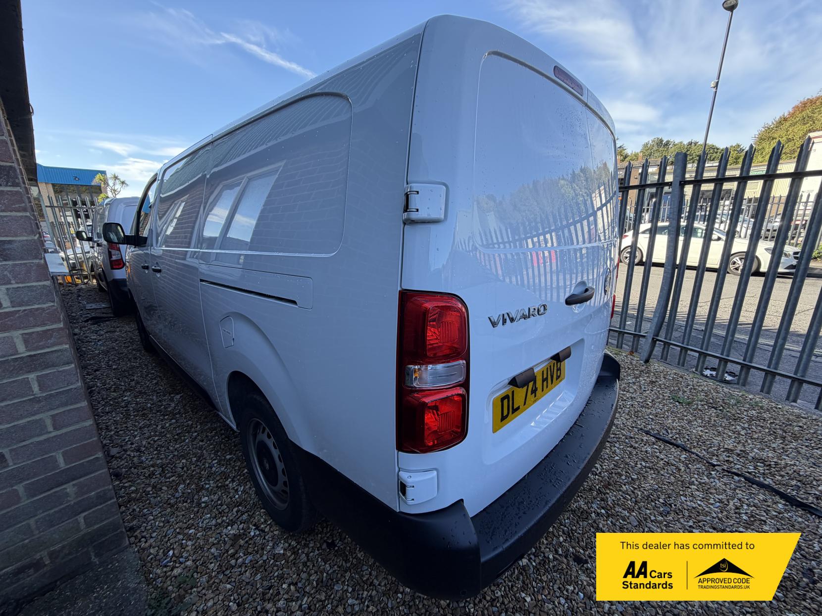 2024 Vauxhall Vivaro 1.5 Turbo D Prime XL Panel Van 6dr Diesel Manual LWB Euro 6 (s/s) (120 ps) - Thumbnail 3