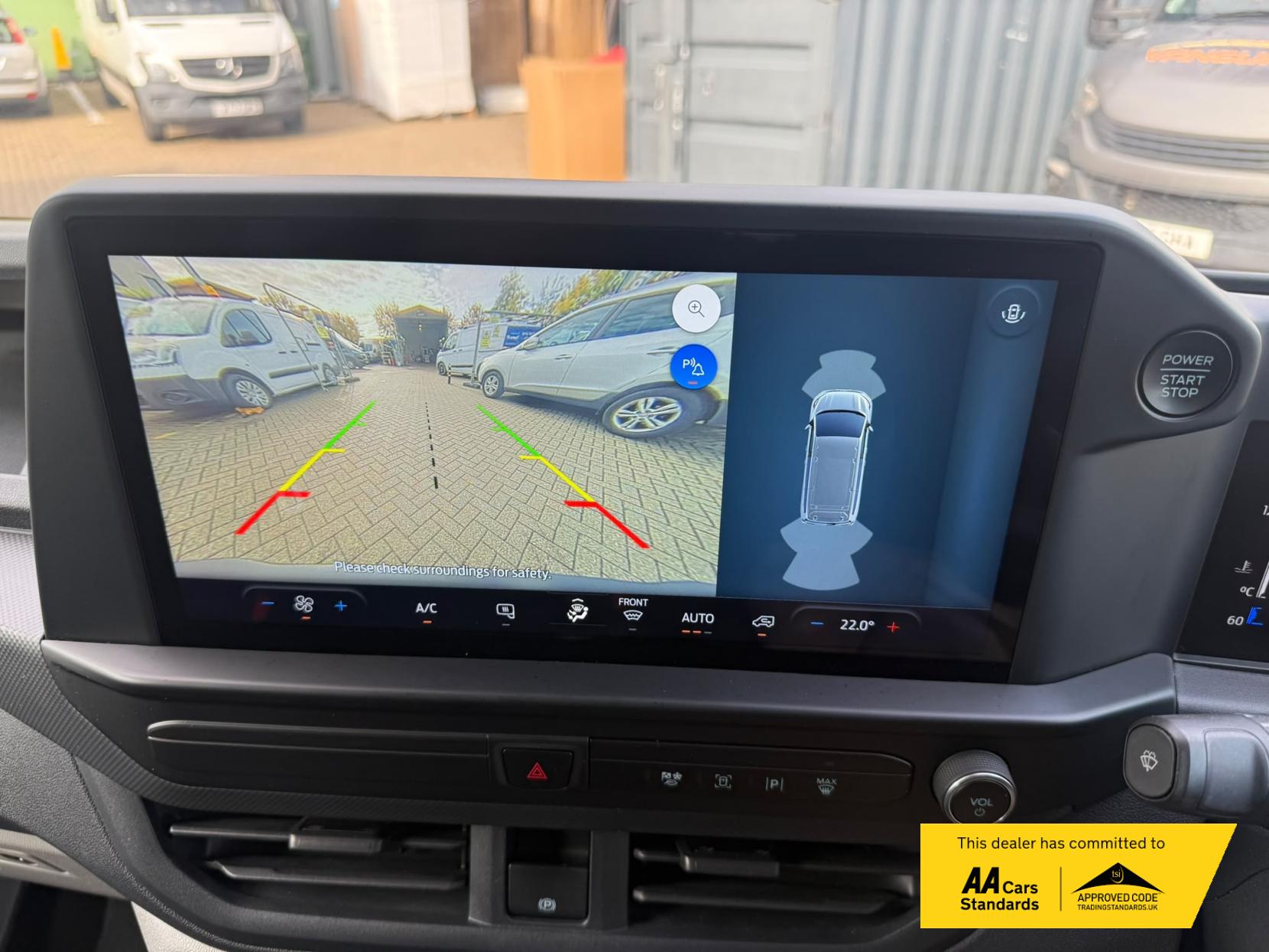 2024 Ford Transit Custom 2.0 300 EcoBlue Trend Panel Van 5dr Diesel Manual L2 H1 Euro 6 (s/s) (110 ps) - Thumbnail 10