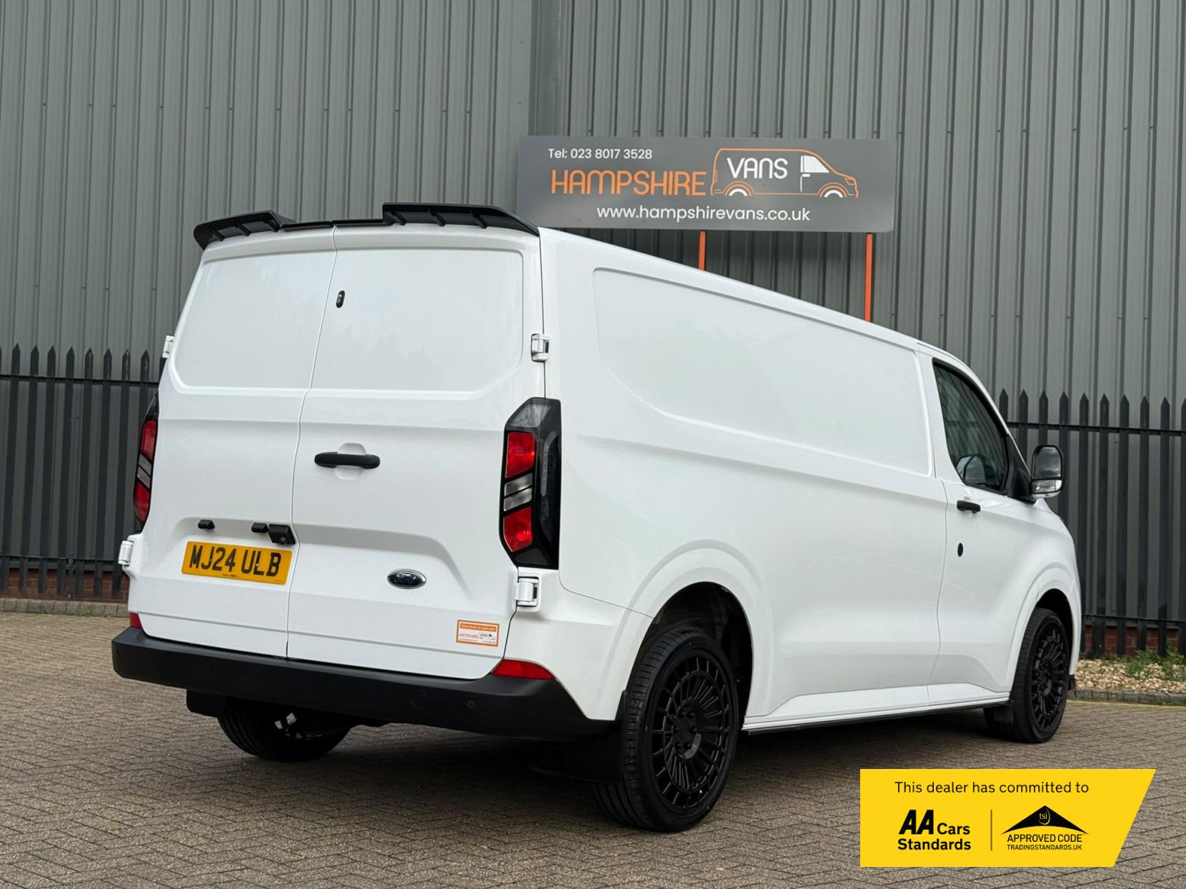 2024 Ford Transit Custom 2.0 300 EcoBlue Trend Panel Van 5dr Diesel Manual L2 H1 Euro 6 (s/s) (110 ps) - Thumbnail 2