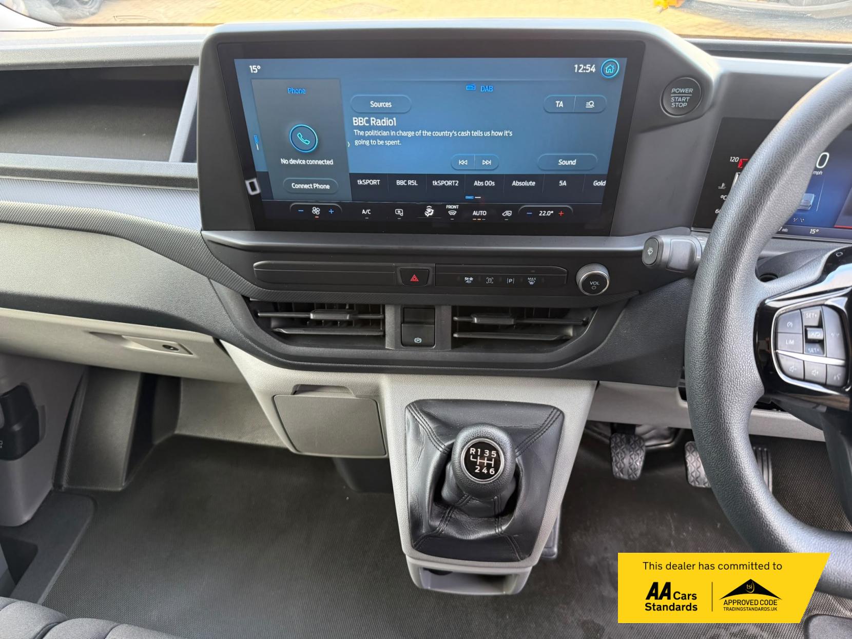 2024 Ford Transit Custom 2.0 300 EcoBlue Trend Panel Van 5dr Diesel Manual L2 H1 Euro 6 (s/s) (110 ps) - Thumbnail 15