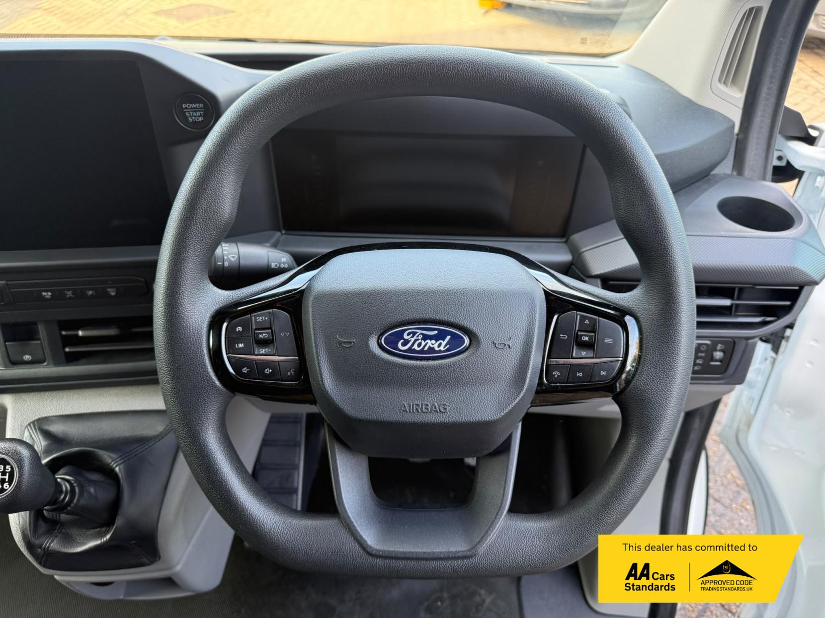 2024 Ford Transit Custom 2.0 300 EcoBlue Trend Panel Van 5dr Diesel Manual L2 H1 Euro 6 (s/s) (110 ps) - Thumbnail 18