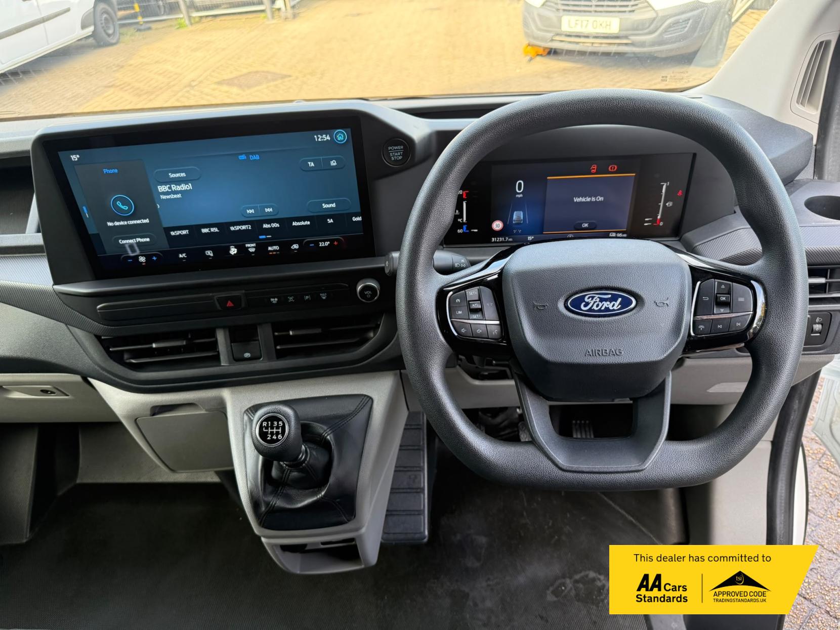 2024 Ford Transit Custom 2.0 300 EcoBlue Trend Panel Van 5dr Diesel Manual L2 H1 Euro 6 (s/s) (110 ps) - Thumbnail 9