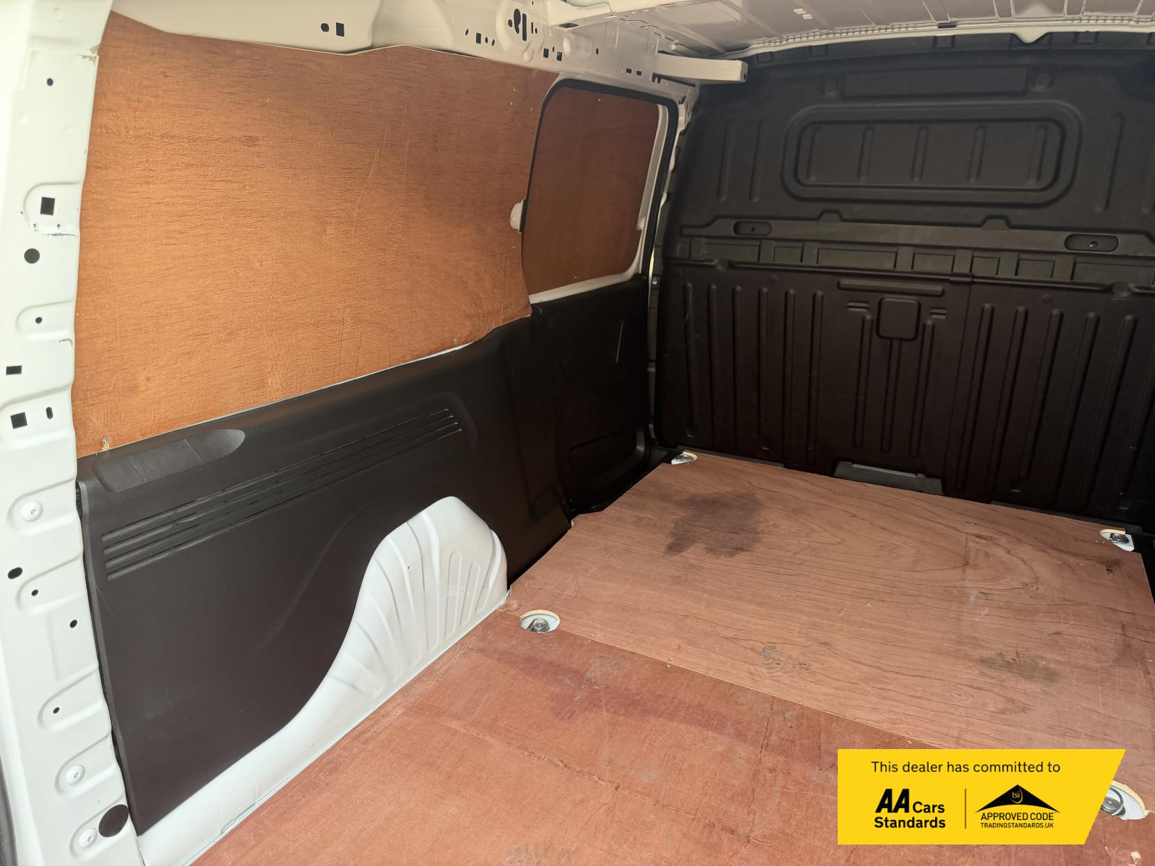 Vauxhall Combo 1.5 Turbo D 2300 Sportive Panel Van 4dr Diesel Manual L2 H1 Euro 6 (s/s) (100 ps)