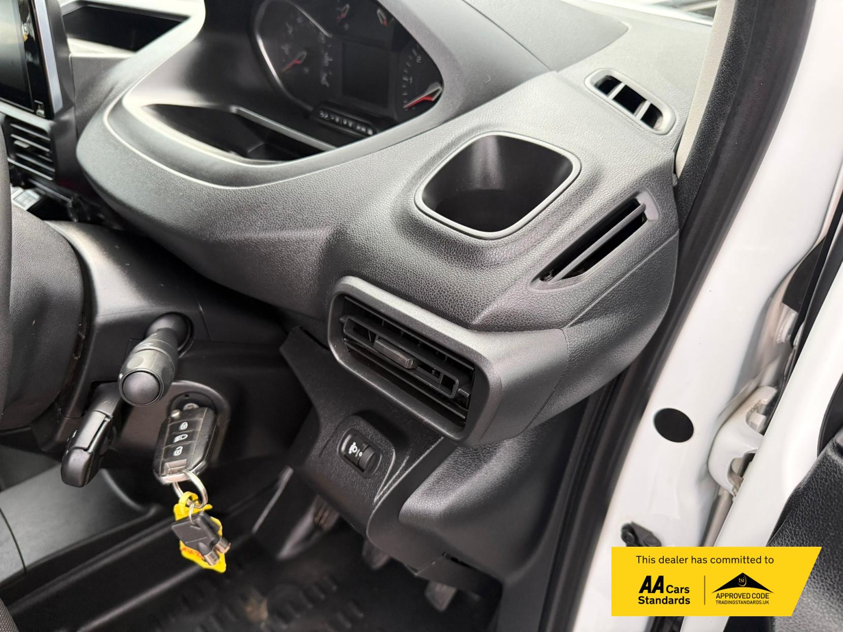 2022 Peugeot Partner 1.5 BlueHDi 850 Professional Long Crew Van Double Cab 6dr Diesel Manual LWB Euro 6 (100 bhp) - Thumbnail 53