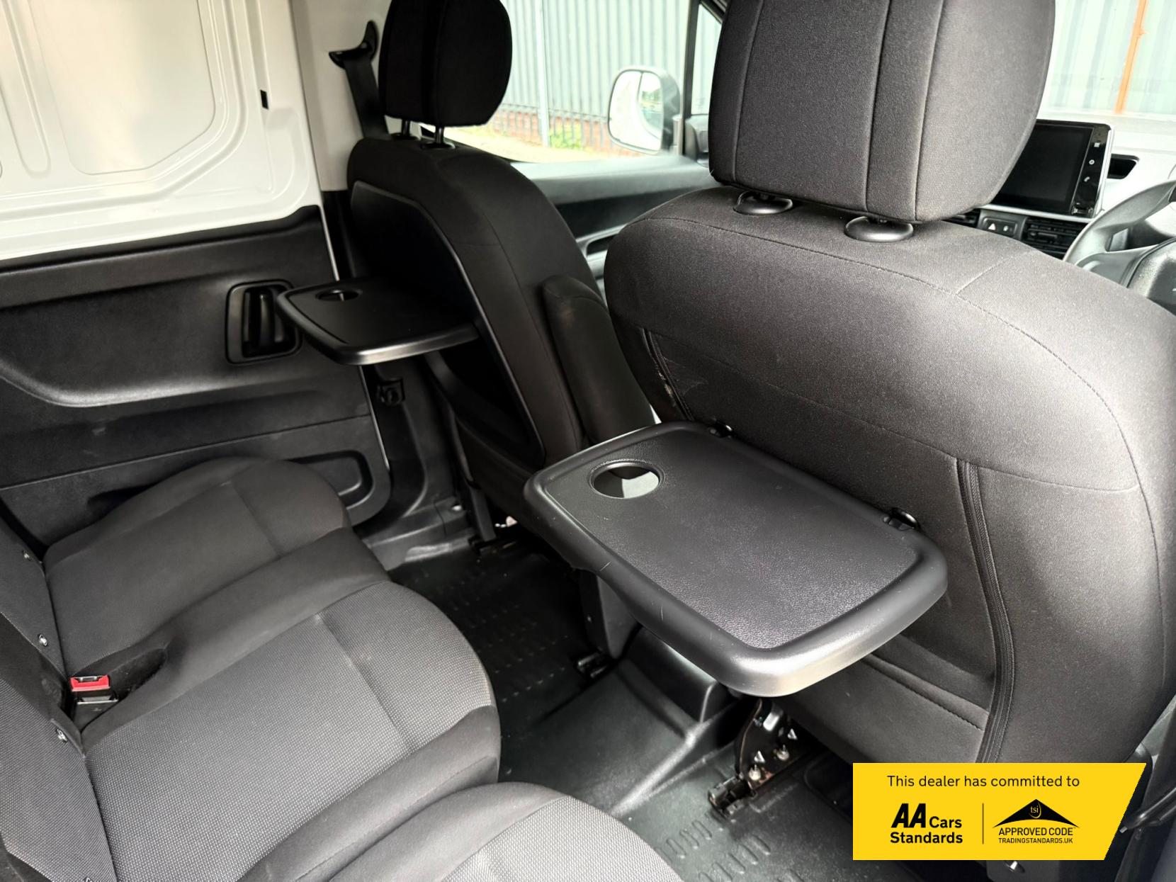 2022 Peugeot Partner 1.5 BlueHDi 850 Professional Long Crew Van Double Cab 6dr Diesel Manual LWB Euro 6 (100 bhp) - Thumbnail 16