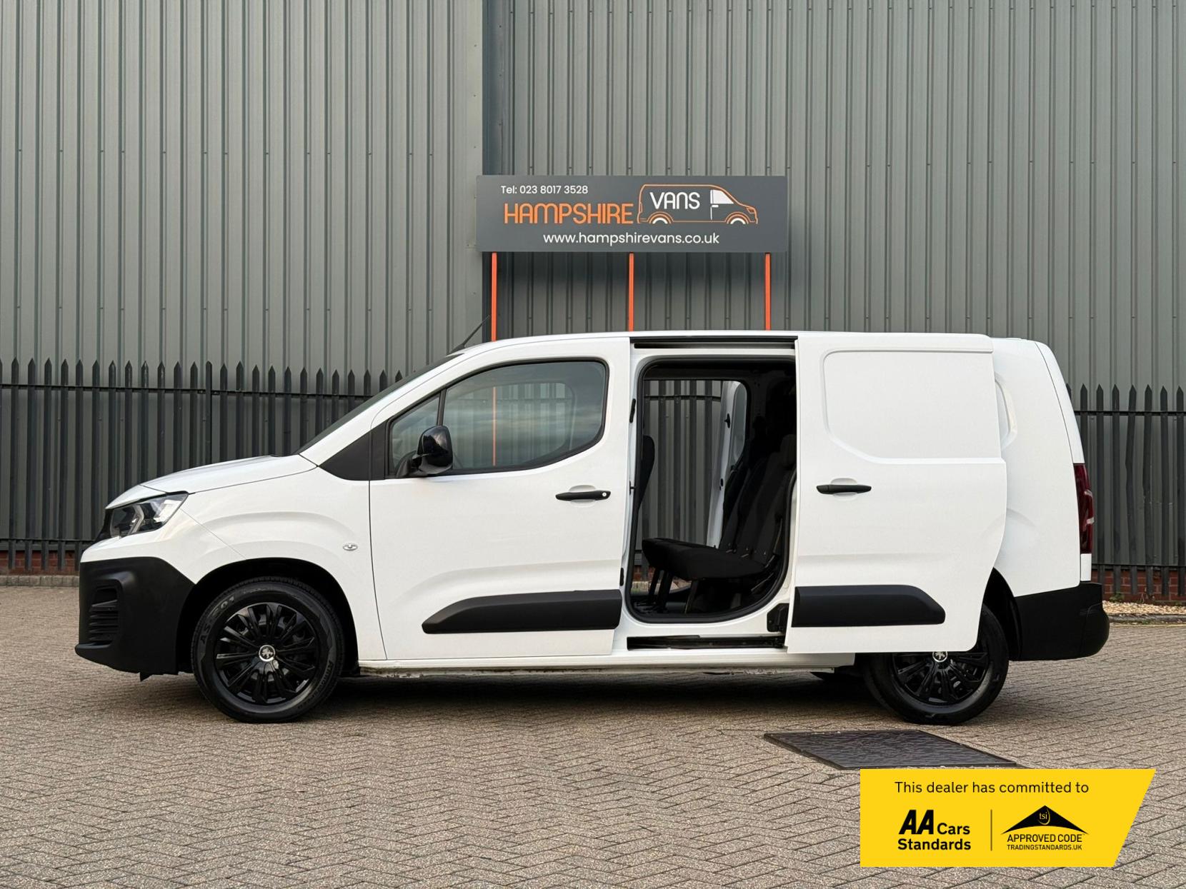 2022 Peugeot Partner 1.5 BlueHDi 850 Professional Long Crew Van Double Cab 6dr Diesel Manual LWB Euro 6 (100 bhp) - Thumbnail 5