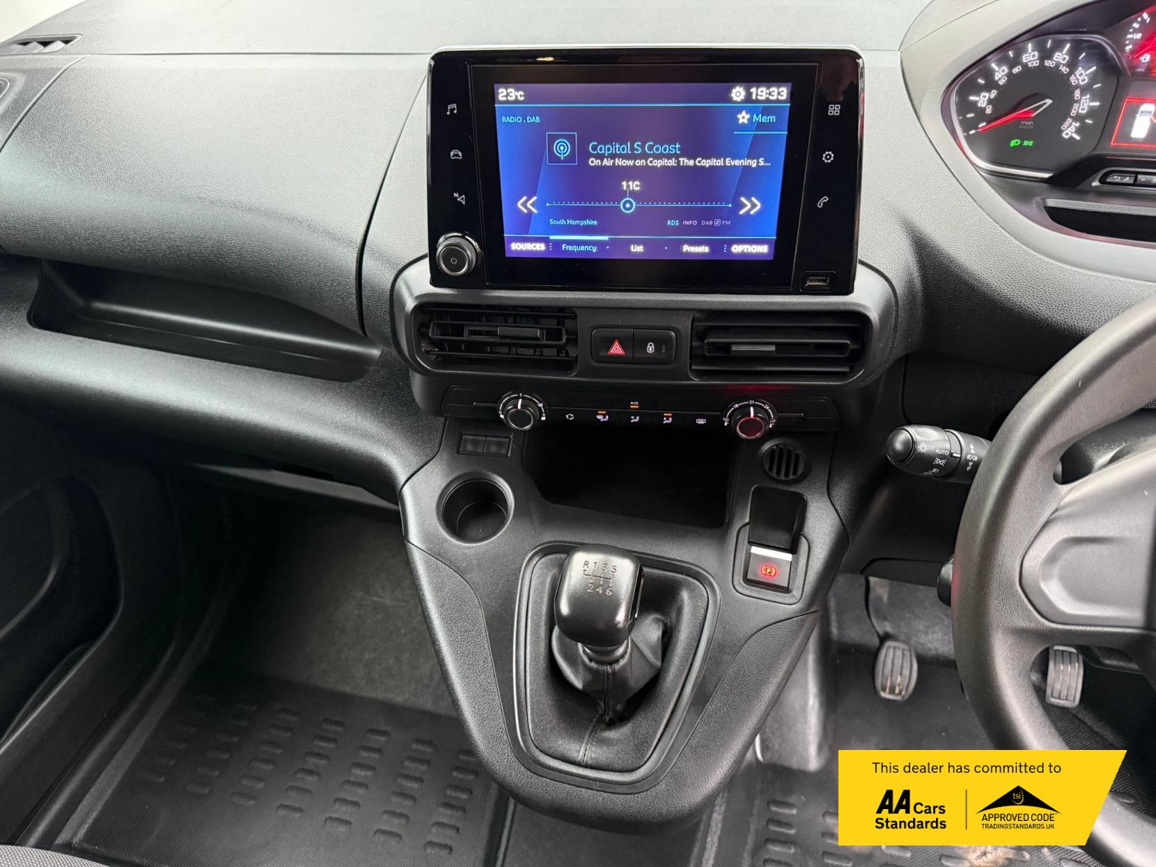 2022 Peugeot Partner 1.5 BlueHDi 850 Professional Long Crew Van Double Cab 6dr Diesel Manual LWB Euro 6 (100 bhp) - Thumbnail 30