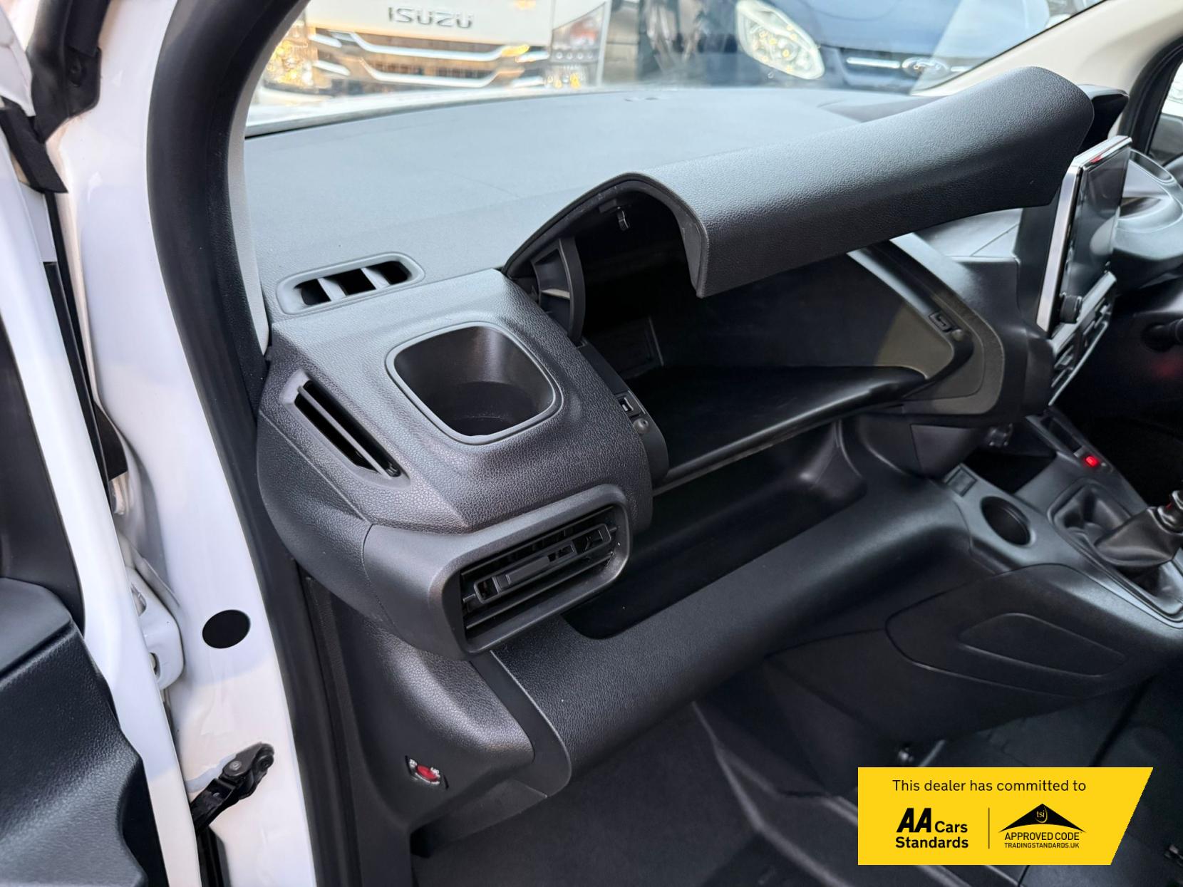 2022 Peugeot Partner 1.5 BlueHDi 850 Professional Long Crew Van Double Cab 6dr Diesel Manual LWB Euro 6 (100 bhp) - Thumbnail 39