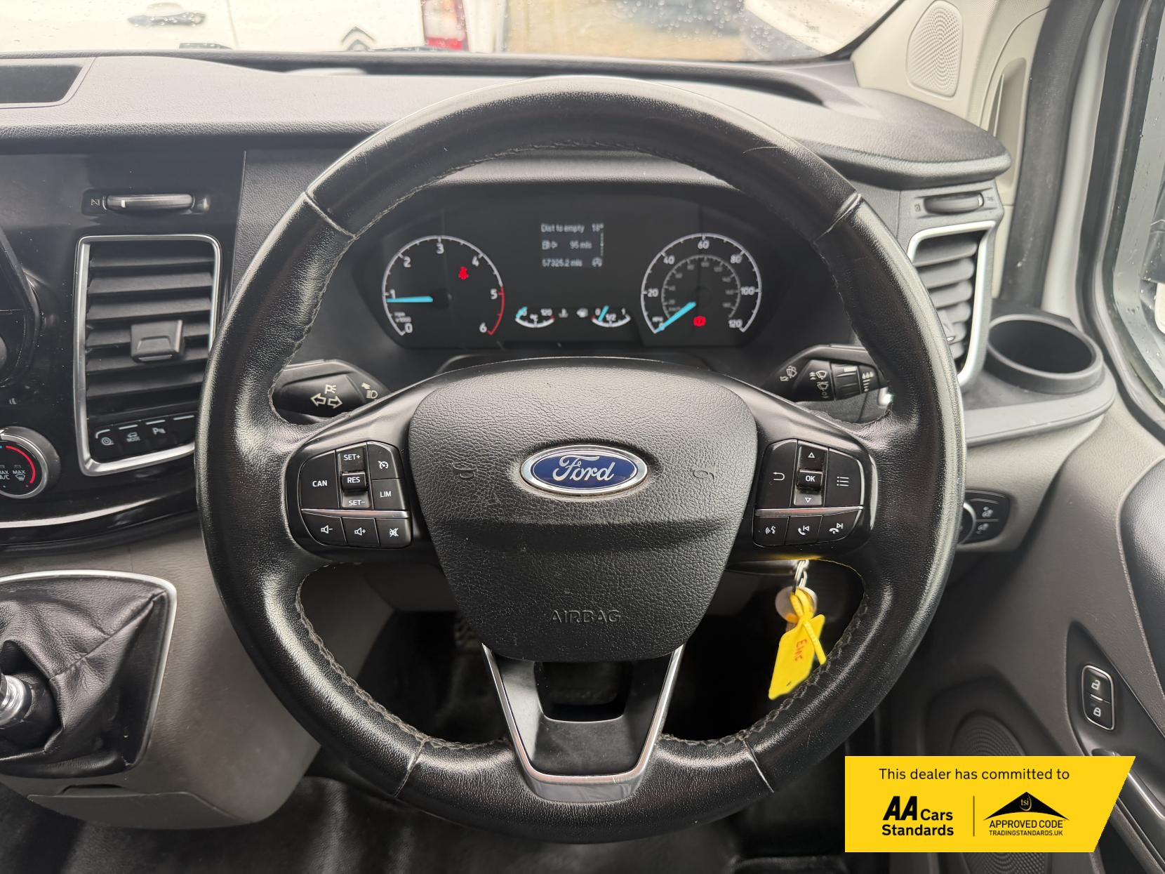 2021 Ford Transit Custom 2.0 300 EcoBlue Limited Panel Van 5dr Diesel Manual L2 H1 Euro 6 (s/s) (130 ps) - Thumbnail 37