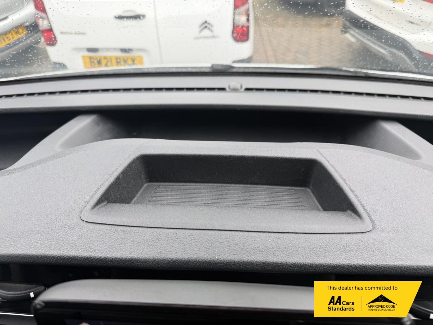2021 Ford Transit Custom 2.0 300 EcoBlue Limited Panel Van 5dr Diesel Manual L2 H1 Euro 6 (s/s) (130 ps) - Thumbnail 34