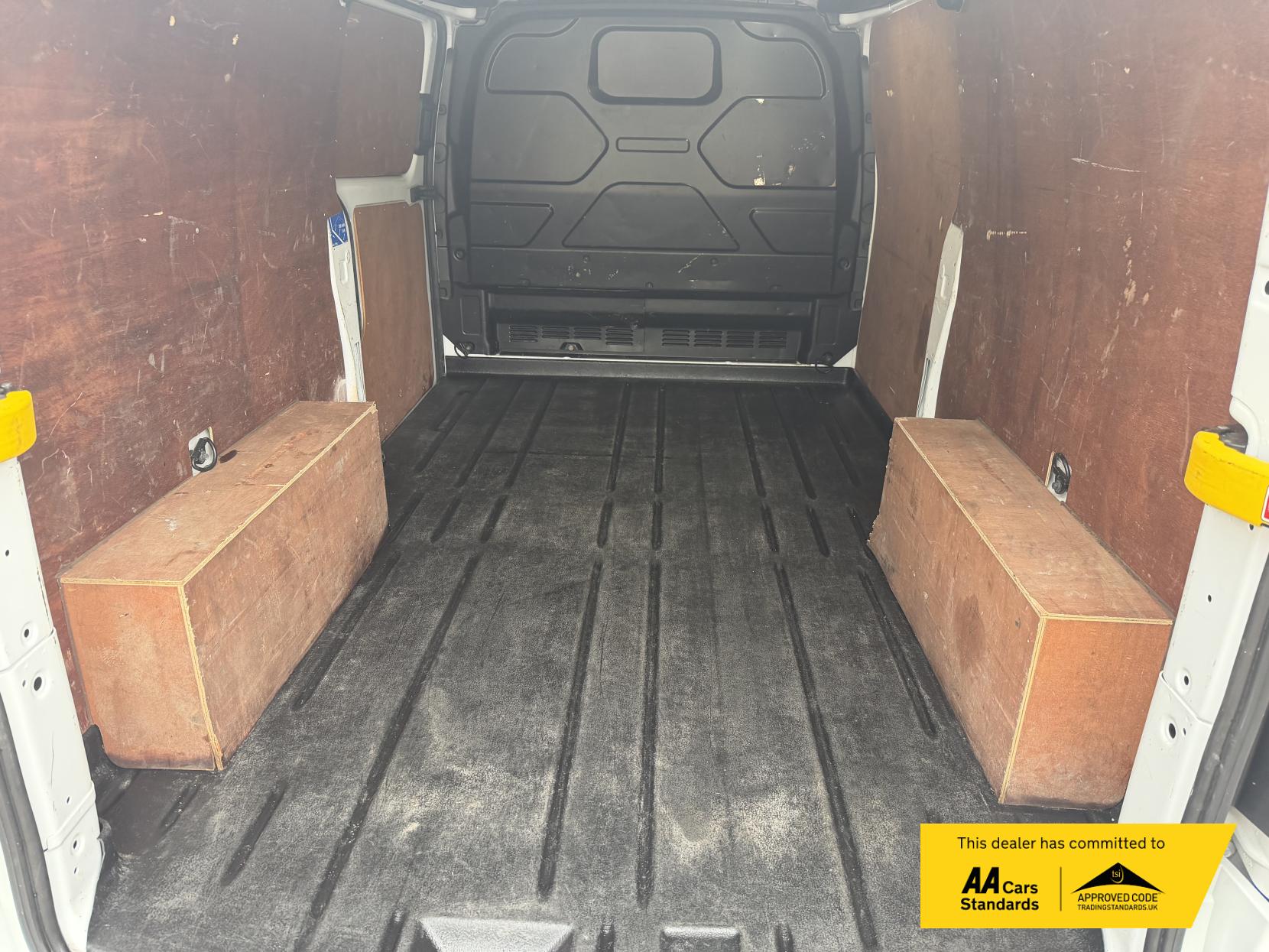 2021 Ford Transit Custom 2.0 300 EcoBlue Limited Panel Van 5dr Diesel Manual L2 H1 Euro 6 (s/s) (130 ps) - Thumbnail 13