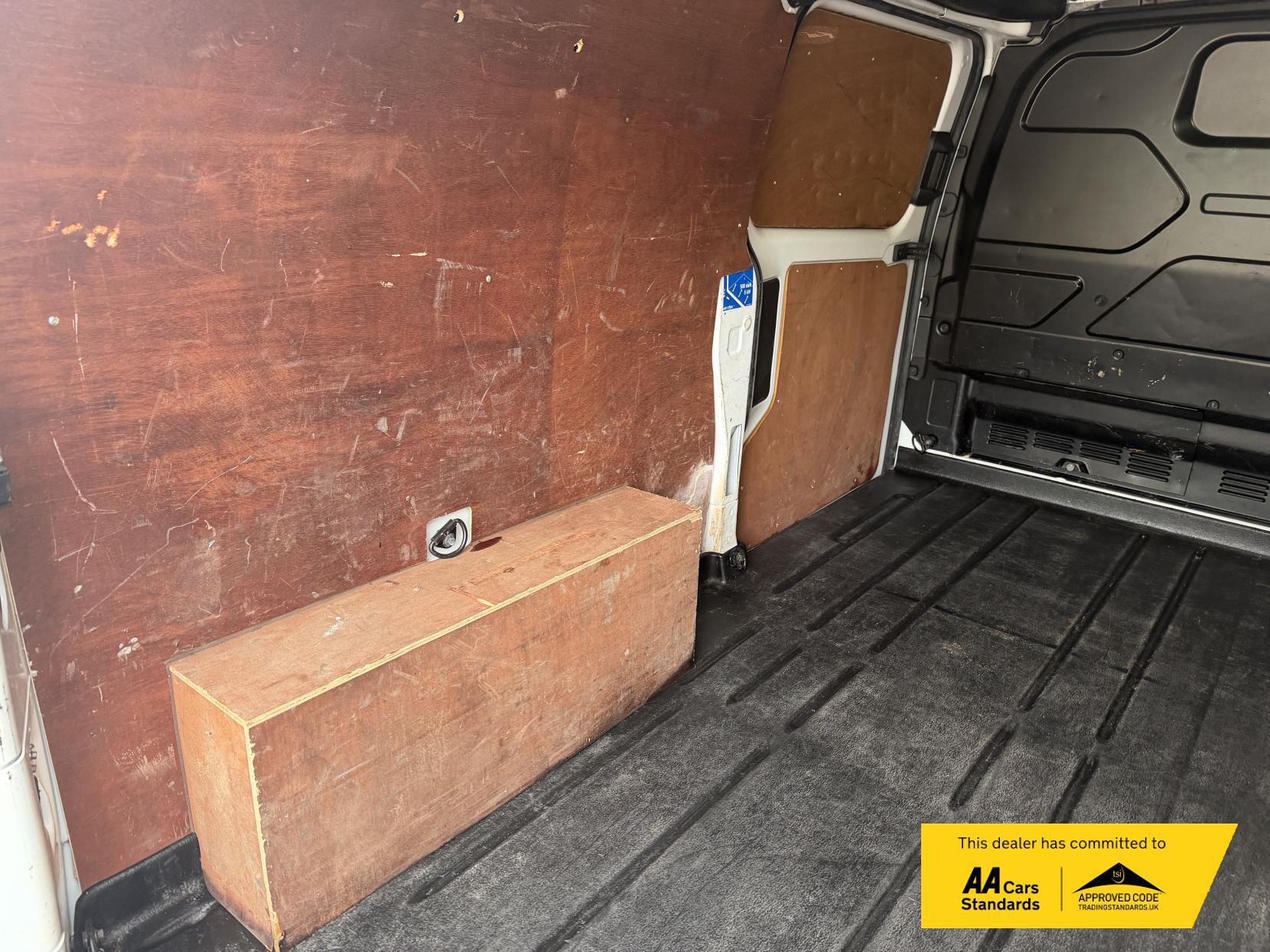 2021 Ford Transit Custom 2.0 300 EcoBlue Limited Panel Van 5dr Diesel Manual L2 H1 Euro 6 (s/s) (130 ps) - Thumbnail 12