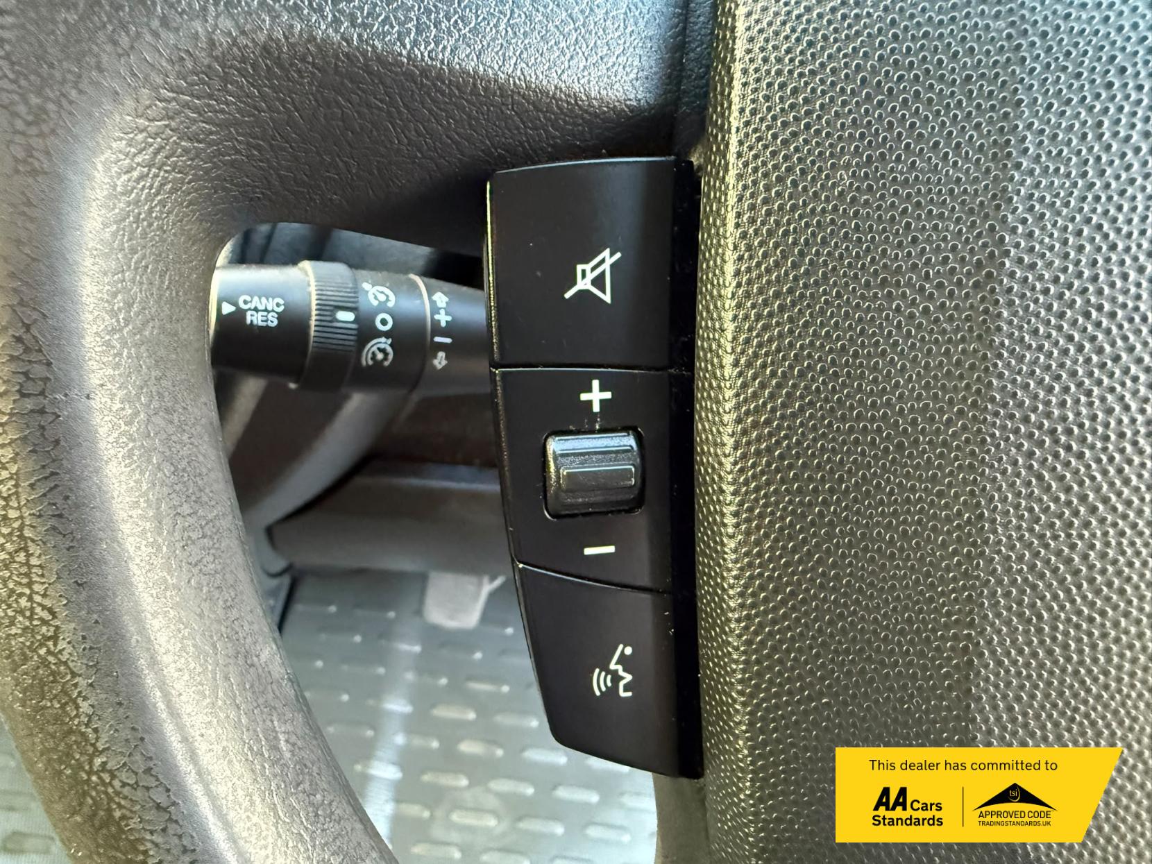 2022 Peugeot Boxer 2.2 BlueHDi 335 Professional Panel Van 5dr Diesel Manual L3 H2 Euro 6 (s/s) (140 ps) - Thumbnail 19