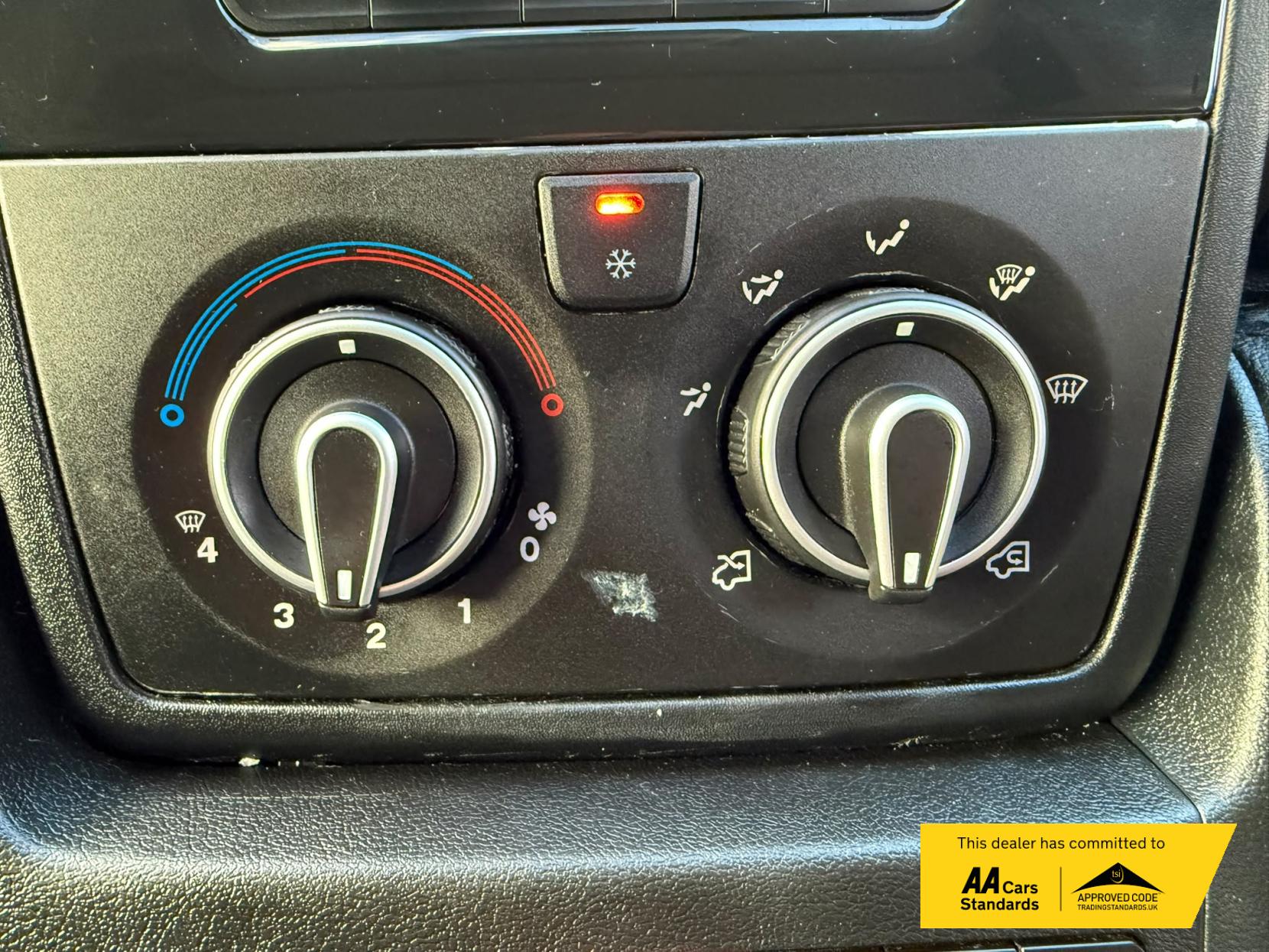 2022 Peugeot Boxer 2.2 BlueHDi 335 Professional Panel Van 5dr Diesel Manual L3 H2 Euro 6 (s/s) (140 ps) - Thumbnail 28