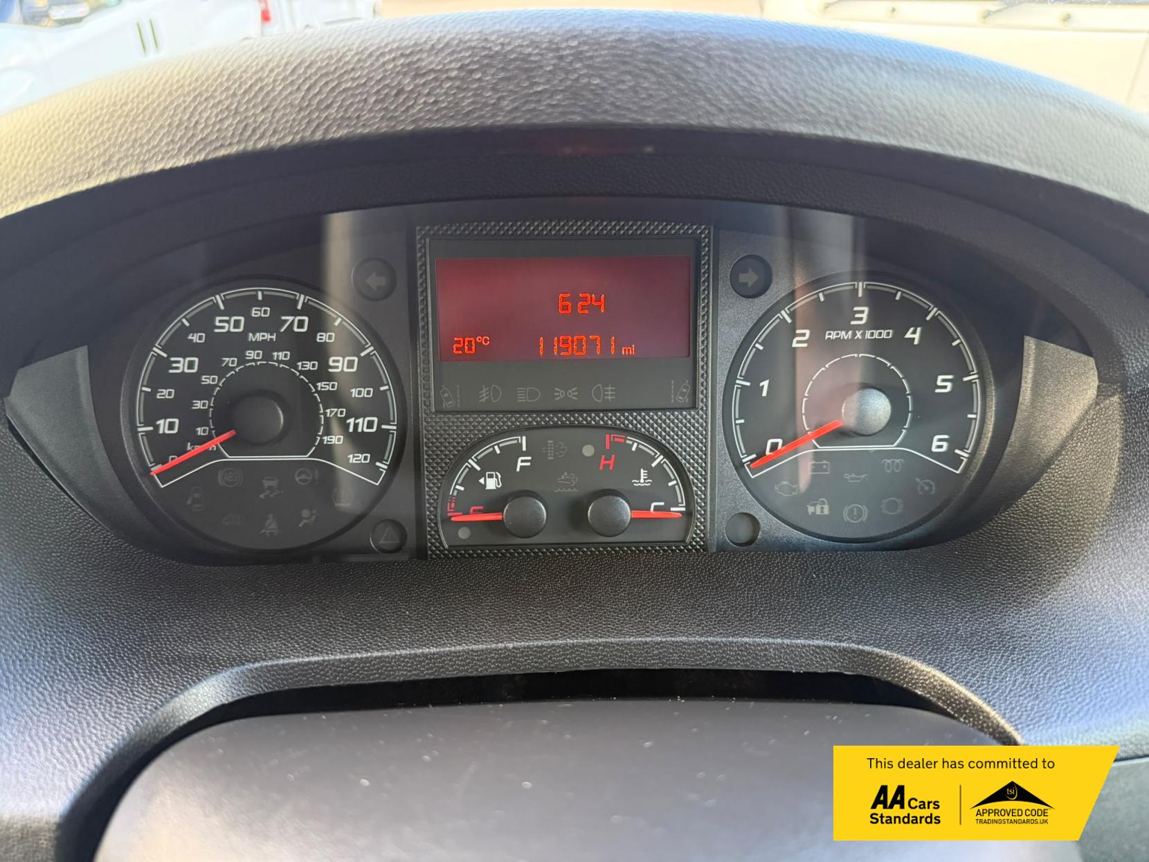 2022 Peugeot Boxer 2.2 BlueHDi 335 Professional Panel Van 5dr Diesel Manual L3 H2 Euro 6 (s/s) (140 ps) - Thumbnail 42