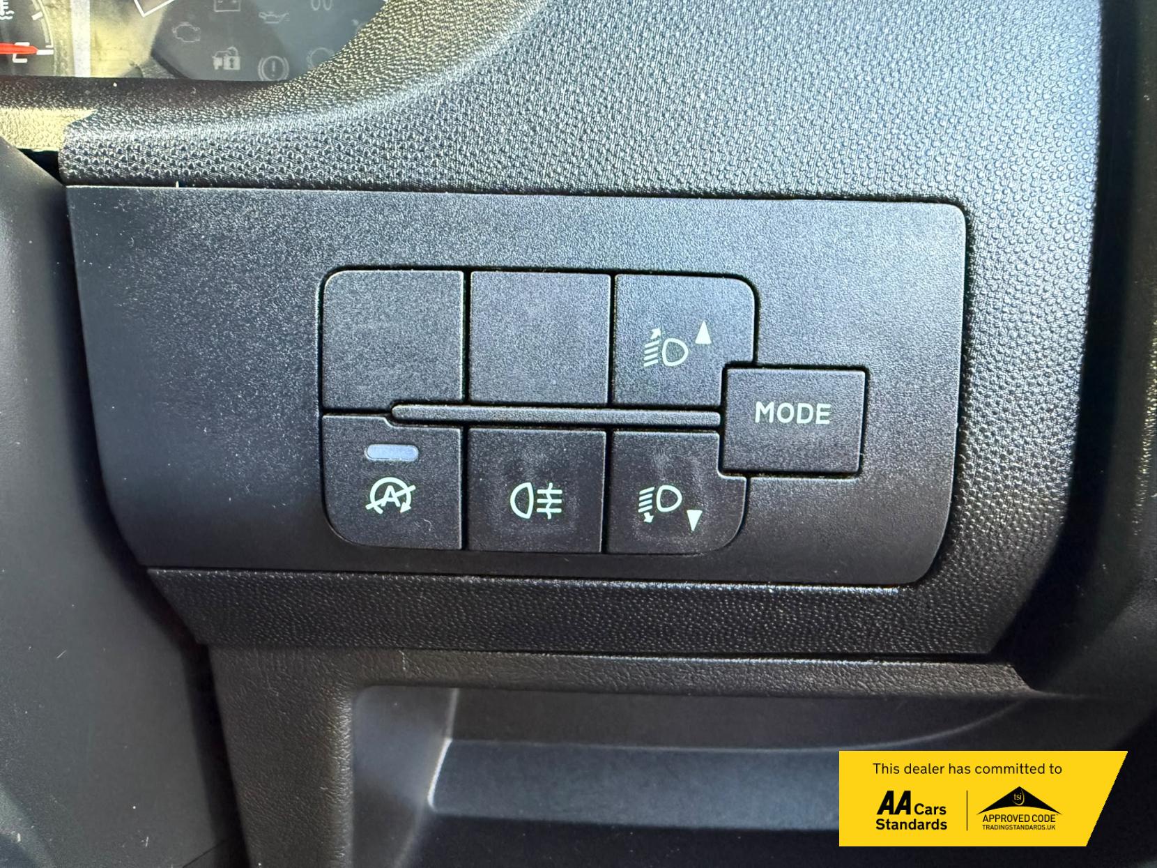 2022 Peugeot Boxer 2.2 BlueHDi 335 Professional Panel Van 5dr Diesel Manual L3 H2 Euro 6 (s/s) (140 ps) - Thumbnail 18